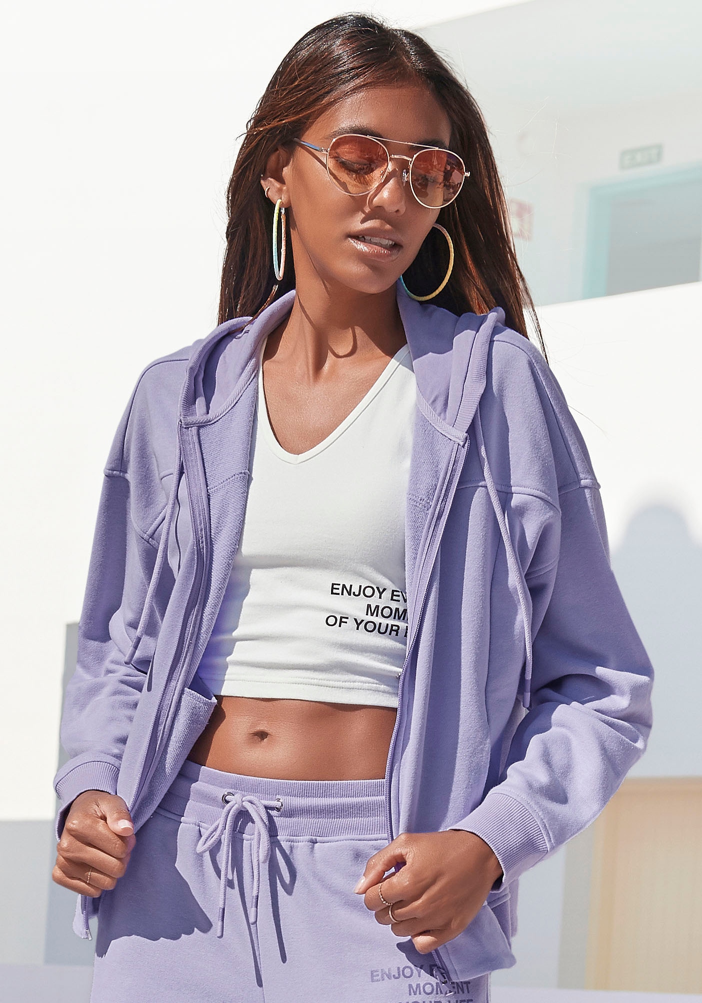 Buffalo Kapuzensweatjacke mit Statement Druck, Loungewear