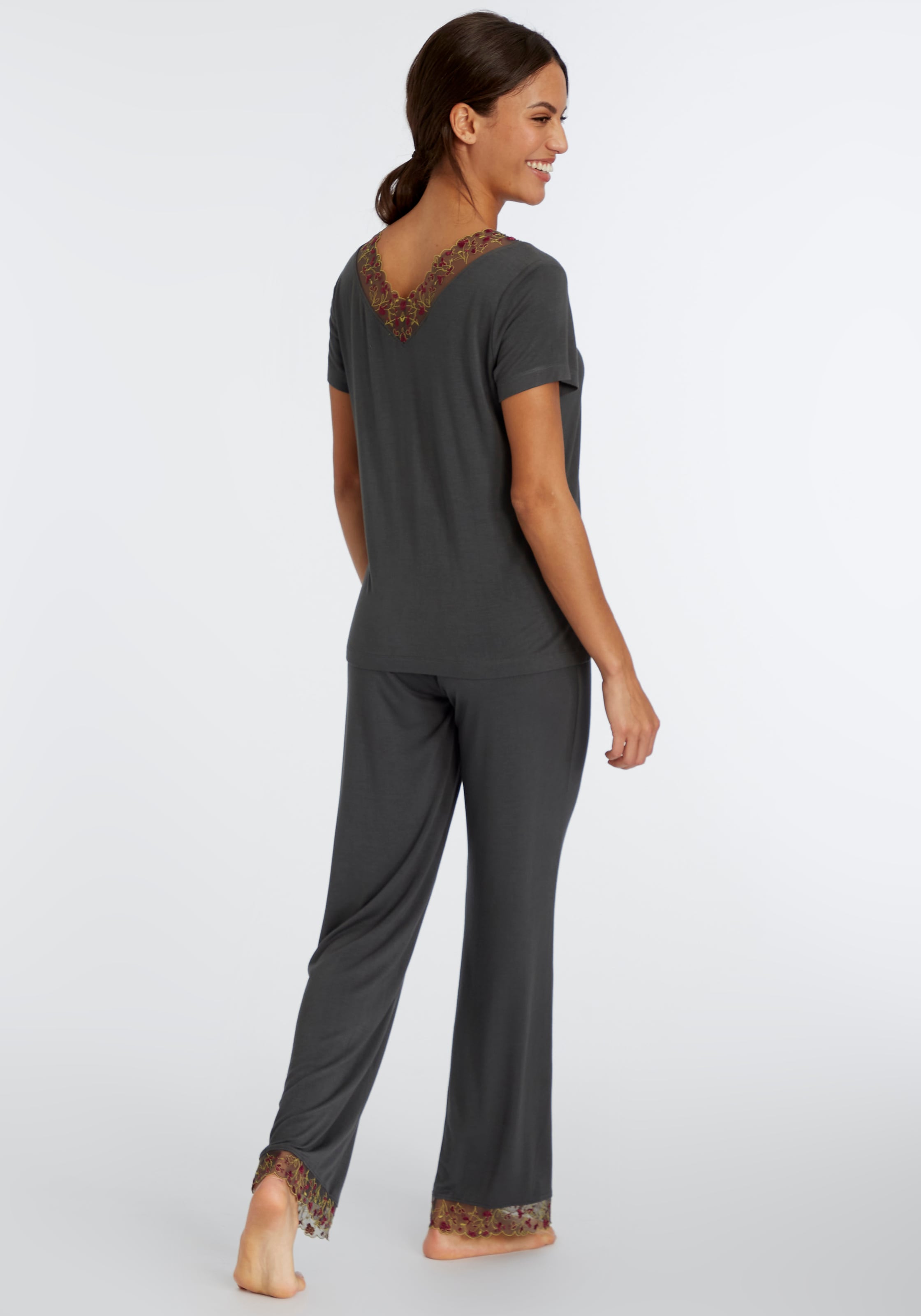 LASCANA Pyjama Ensemble, 2 avec détails en dentelle colorée