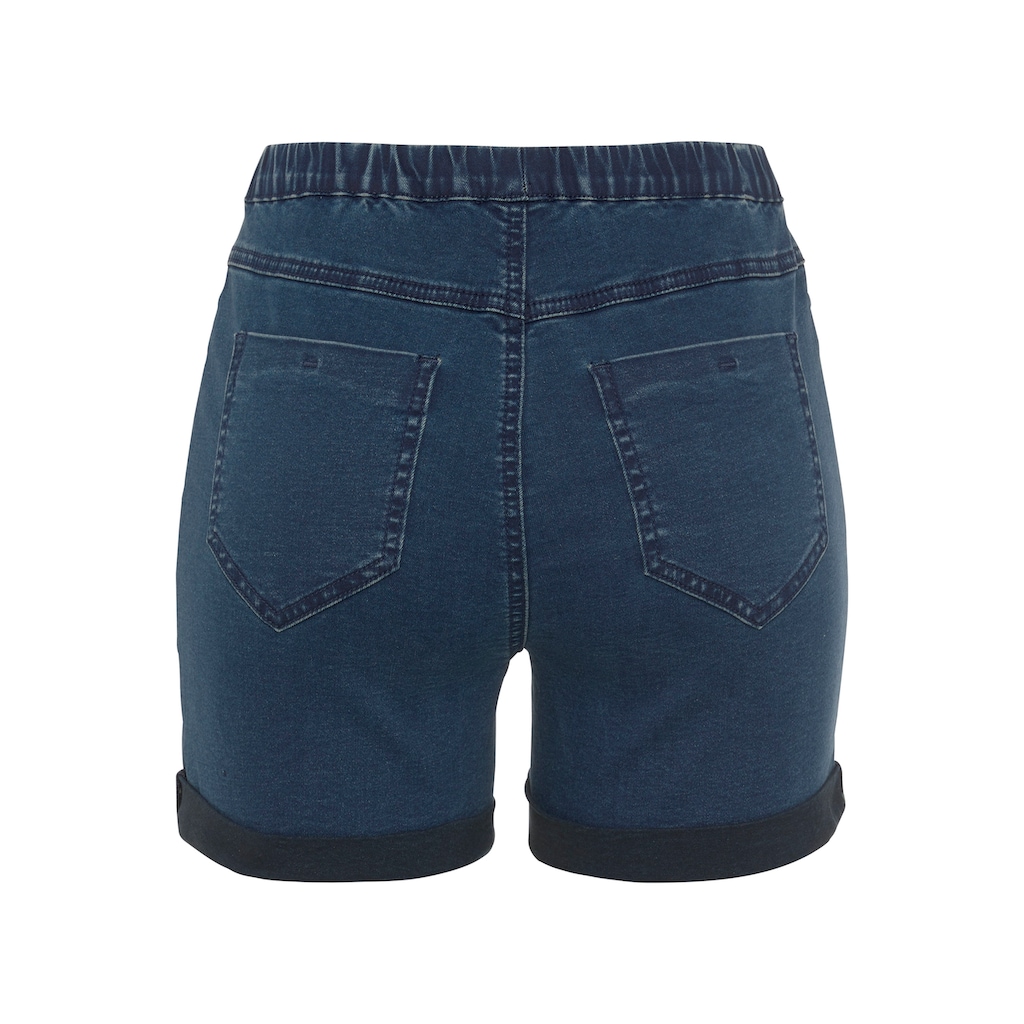Buffalo Shorts, in elastischem Denim mit zwei Gesässtaschen