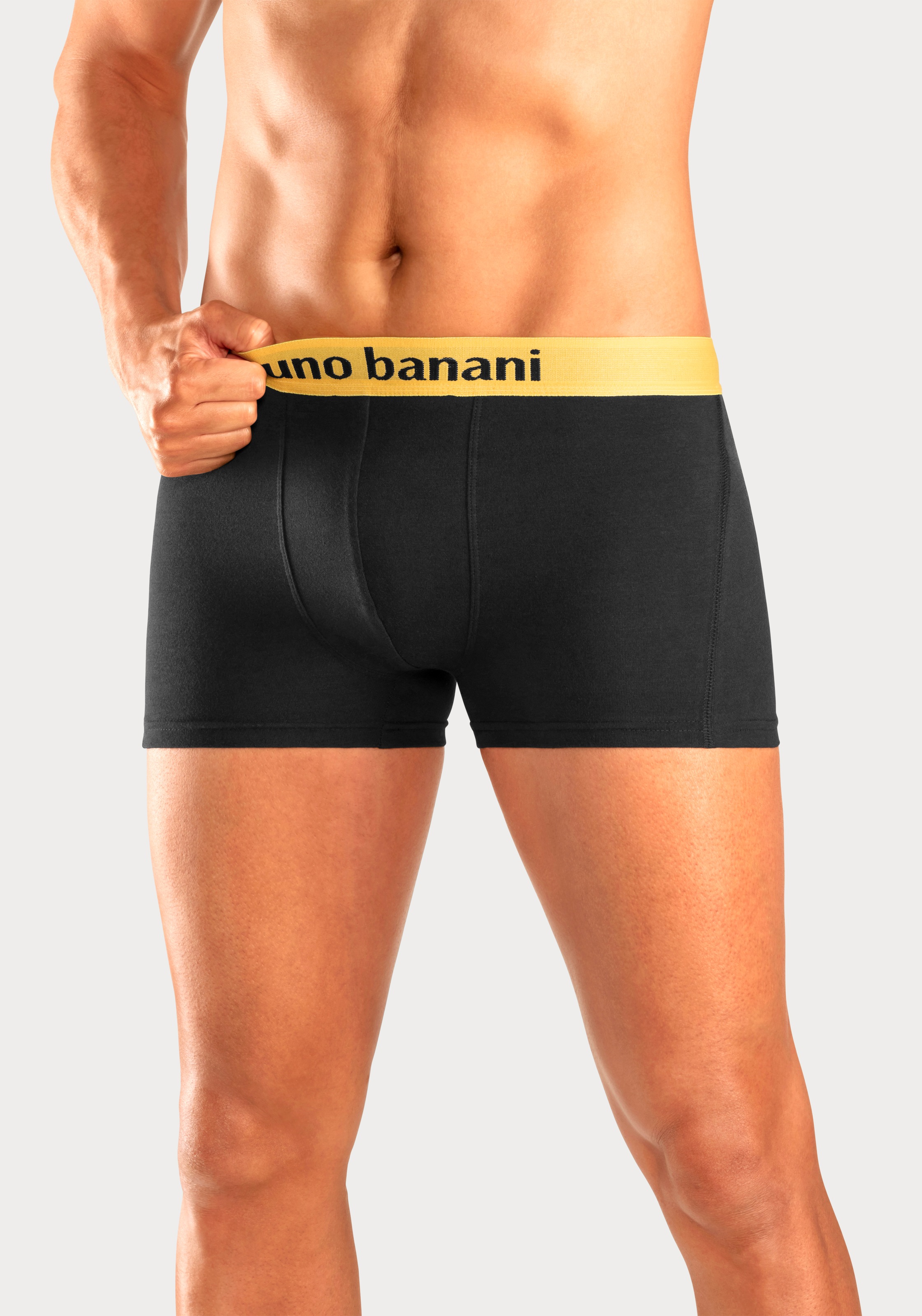 Bruno Banani Boxer "Boxershorts für Herren" Packung, 4 Stk. mit farbigen Marken-Schriftzug am Bündchen