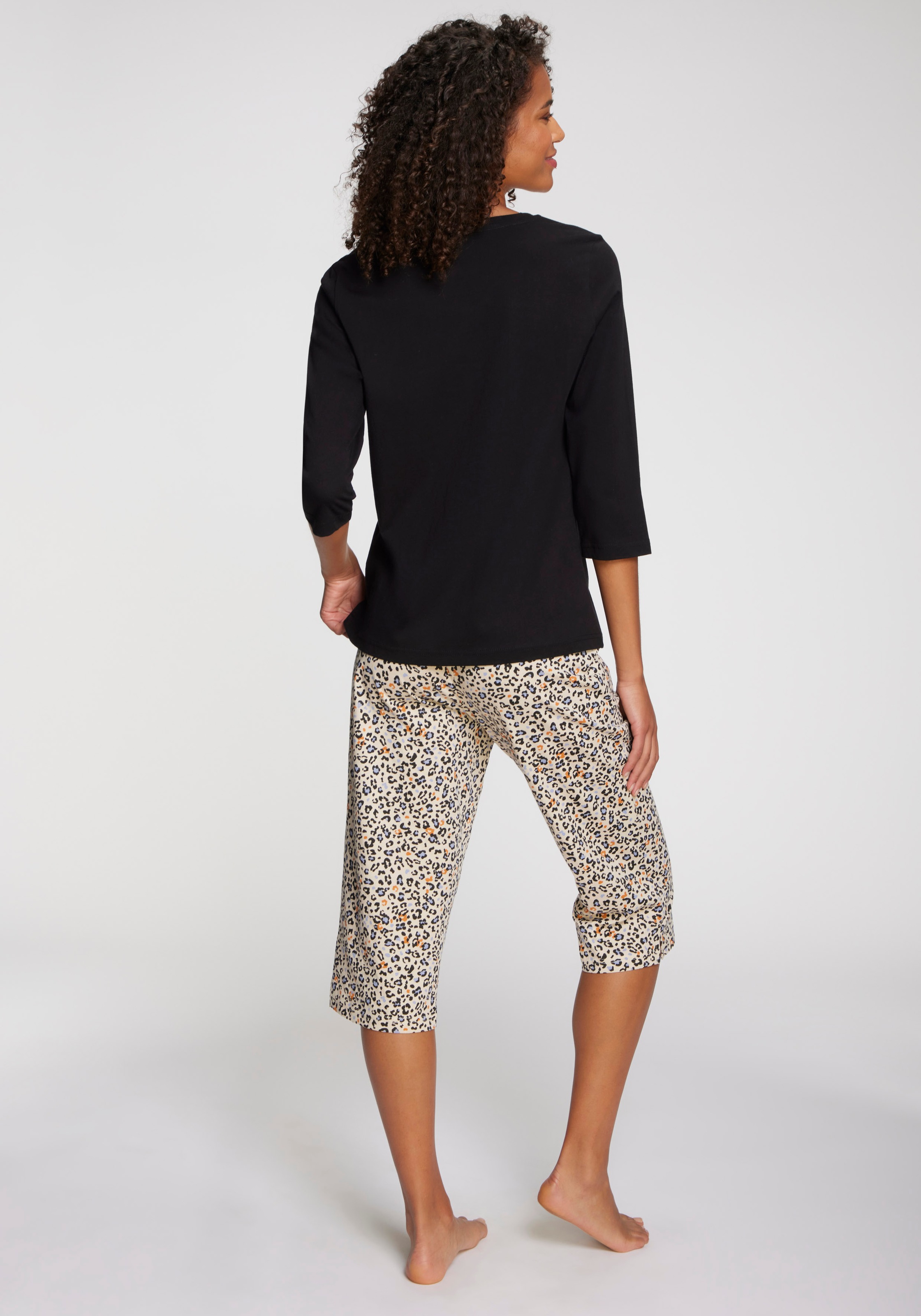 Vivance Dreams Capri-Pyjama, (2 tlg.), mit schönem Animalprint