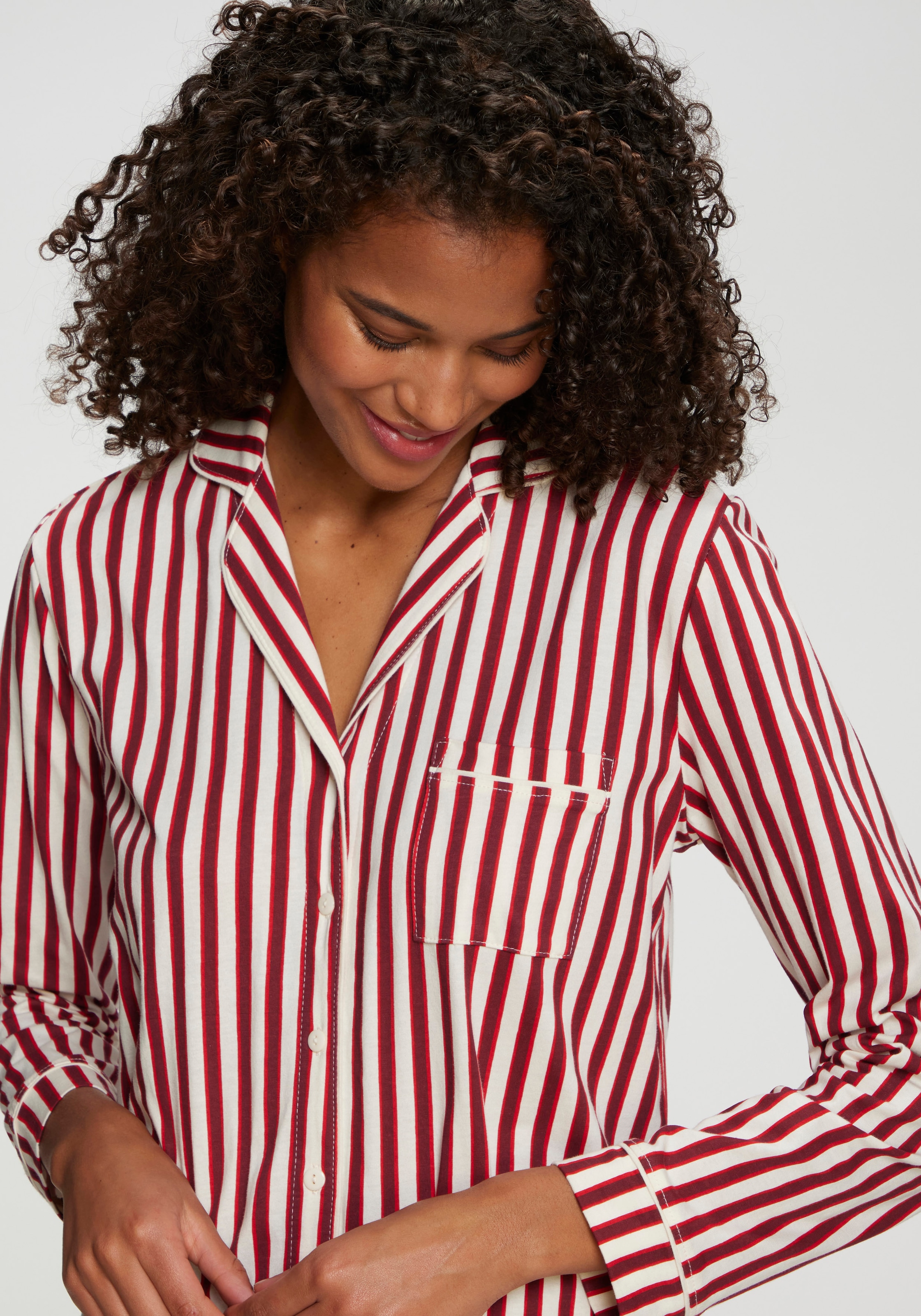 LASCANA Nachthemd Brusttasche Mit Weihnachtlichem Muster