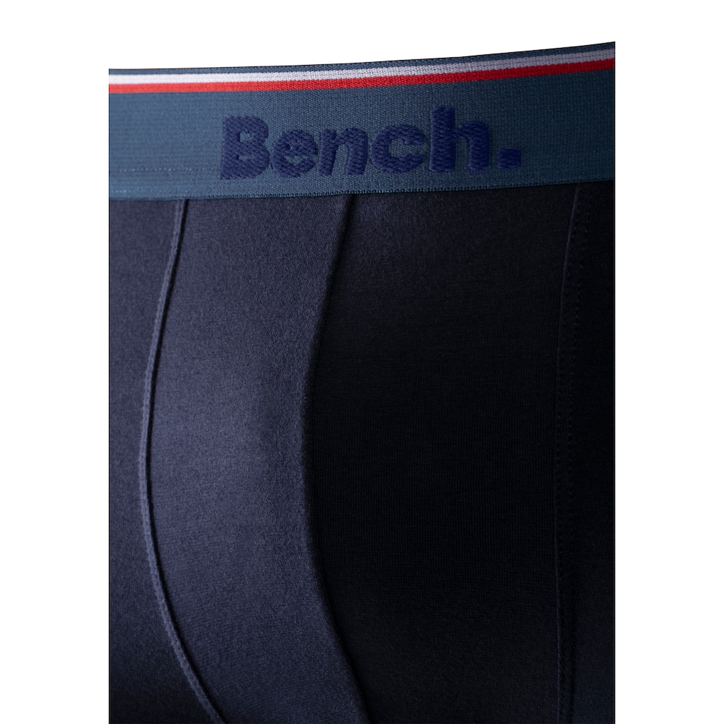 Bench. Langer Boxer, (Packung, 4 St.), Unterhosen mit schmalen Streifen im Logo-Webbund