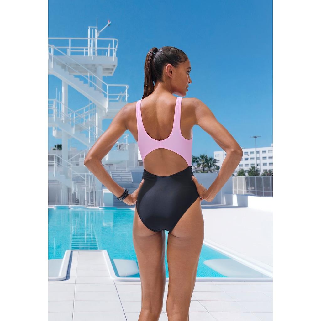 LASCANA ACTIVE Badeanzug, mit modischem Cut-Out