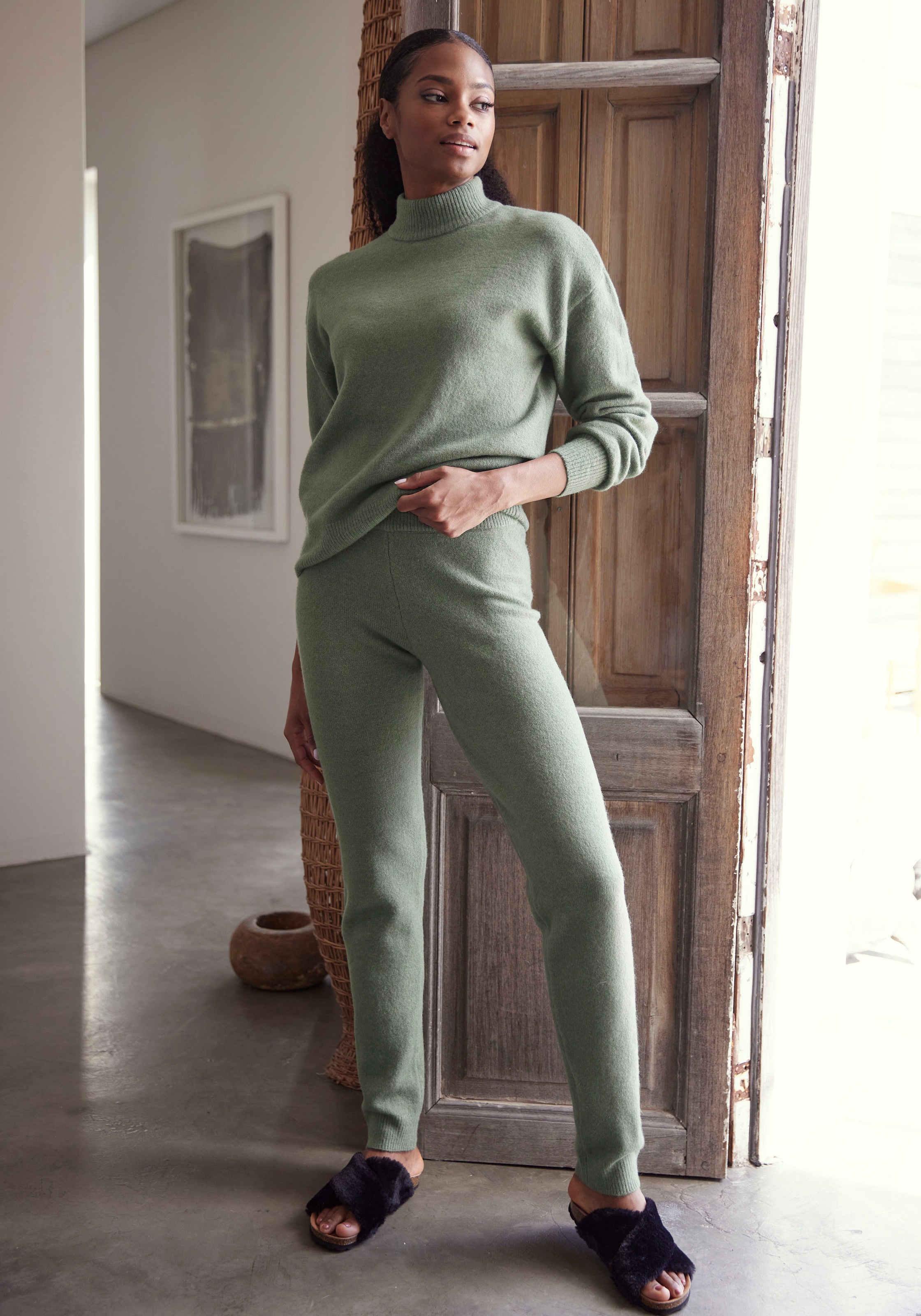 LASCANA Strickhose, aus weichem Strick, Loungewear