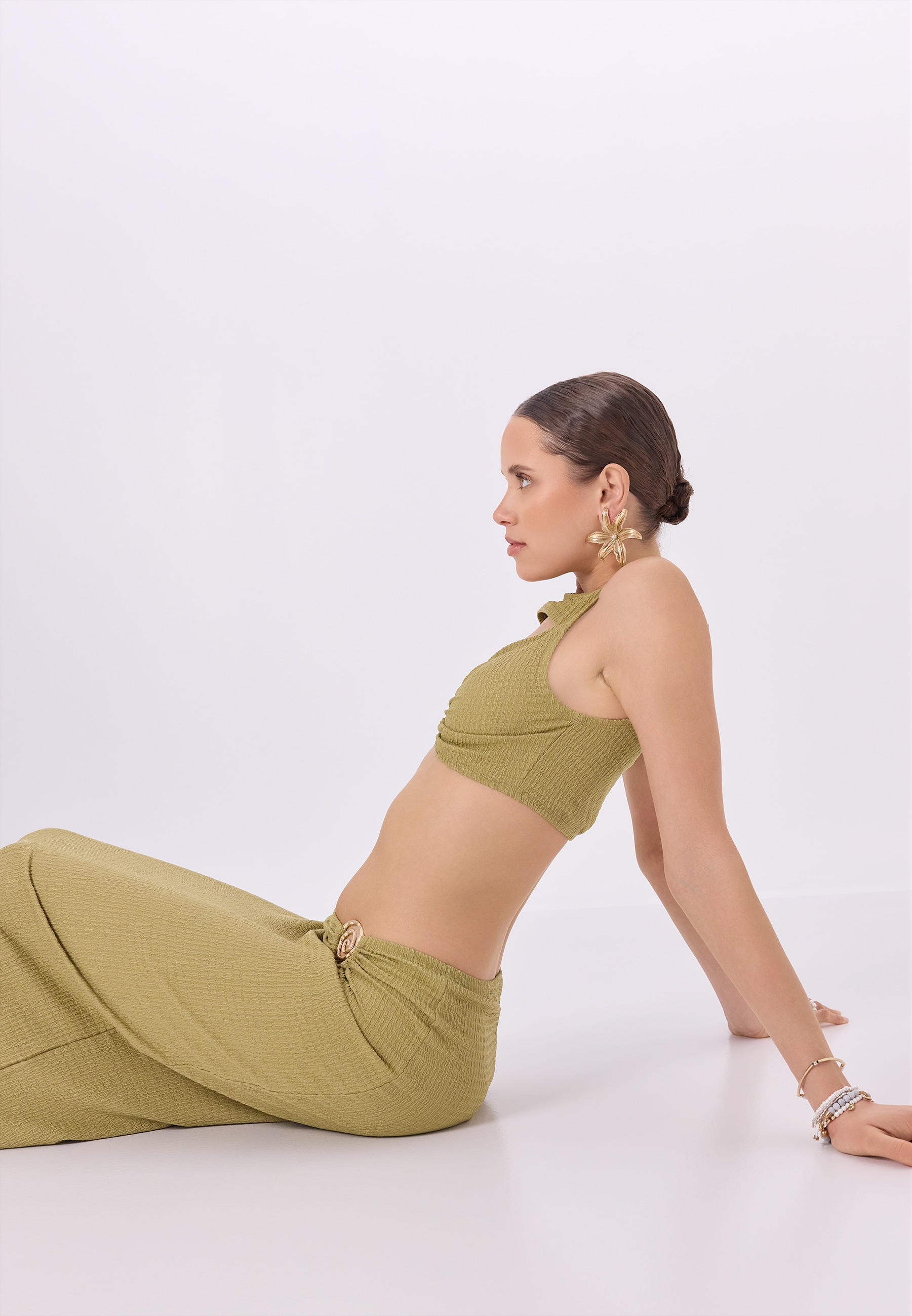 LSCN by LASCANA Maxi jupe en crinkleware doux avec accessoire décoratif