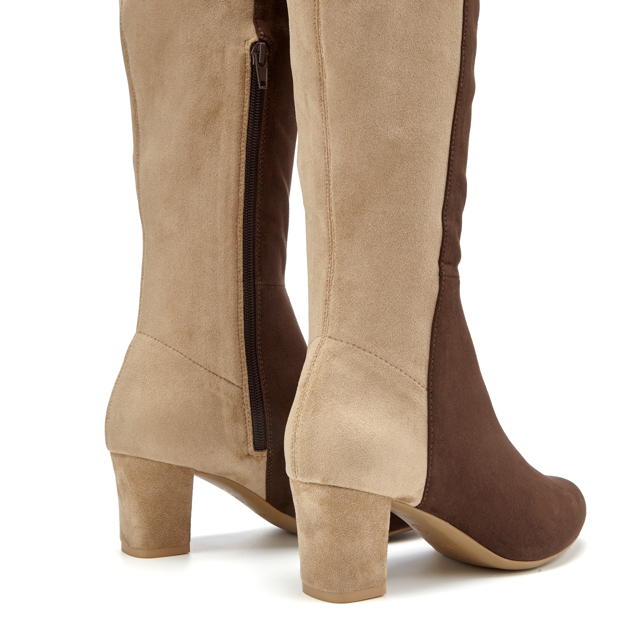 LASCANA Bottes »Langschaftstiefel, Stiefelette,«  avec talon bloc dans un élégant look bicolore