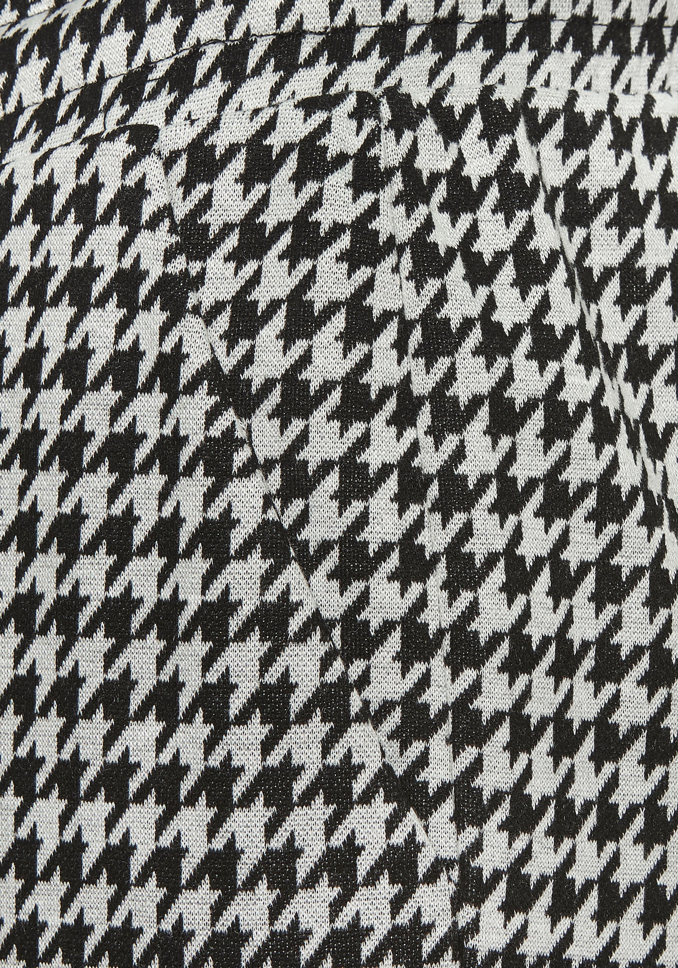 LASCANA Schlupfhose, mit Hahnentrittmuster und seitlichen Tasche