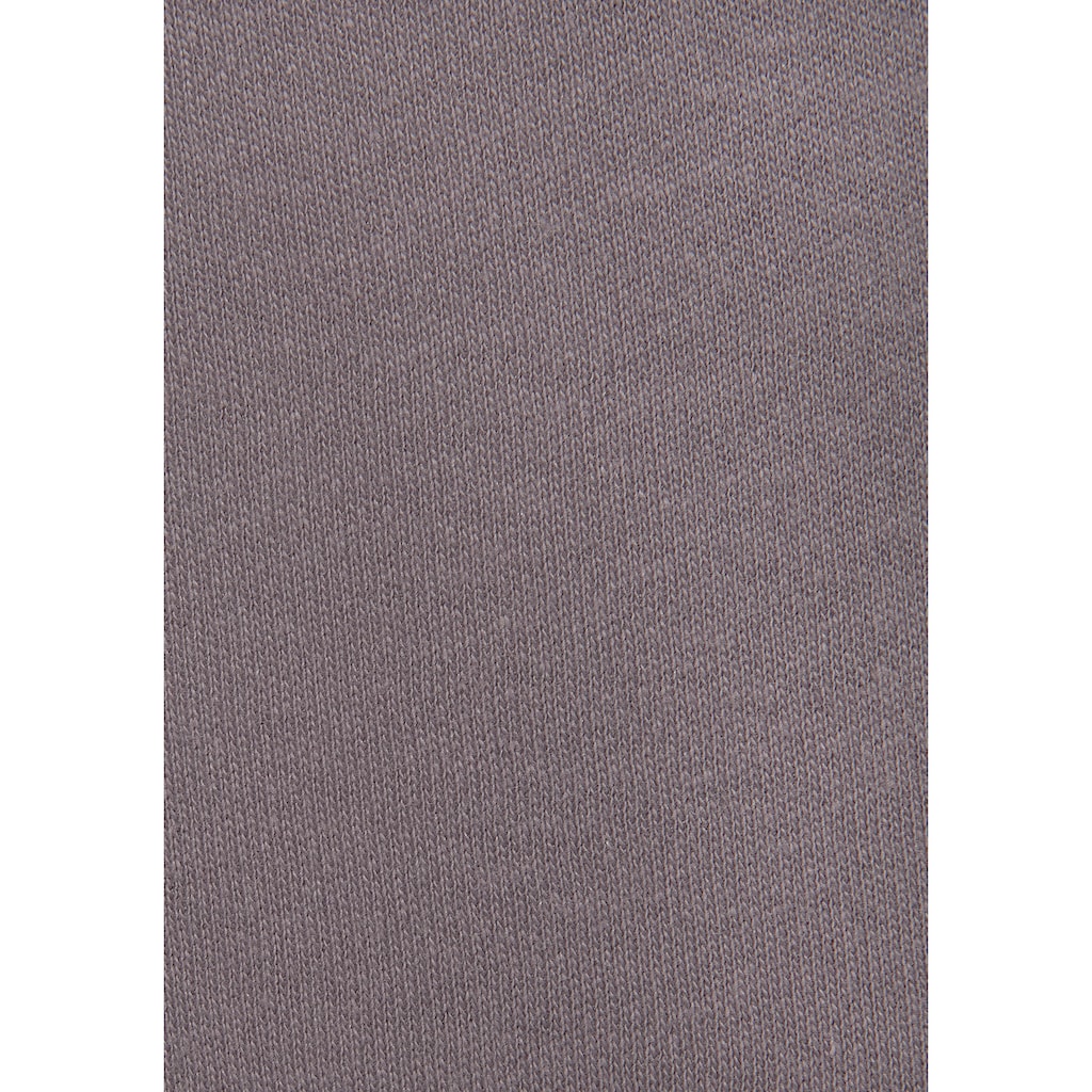 LASCANA ACTIVE Shorts, mit kleinen Seitenschlitzen