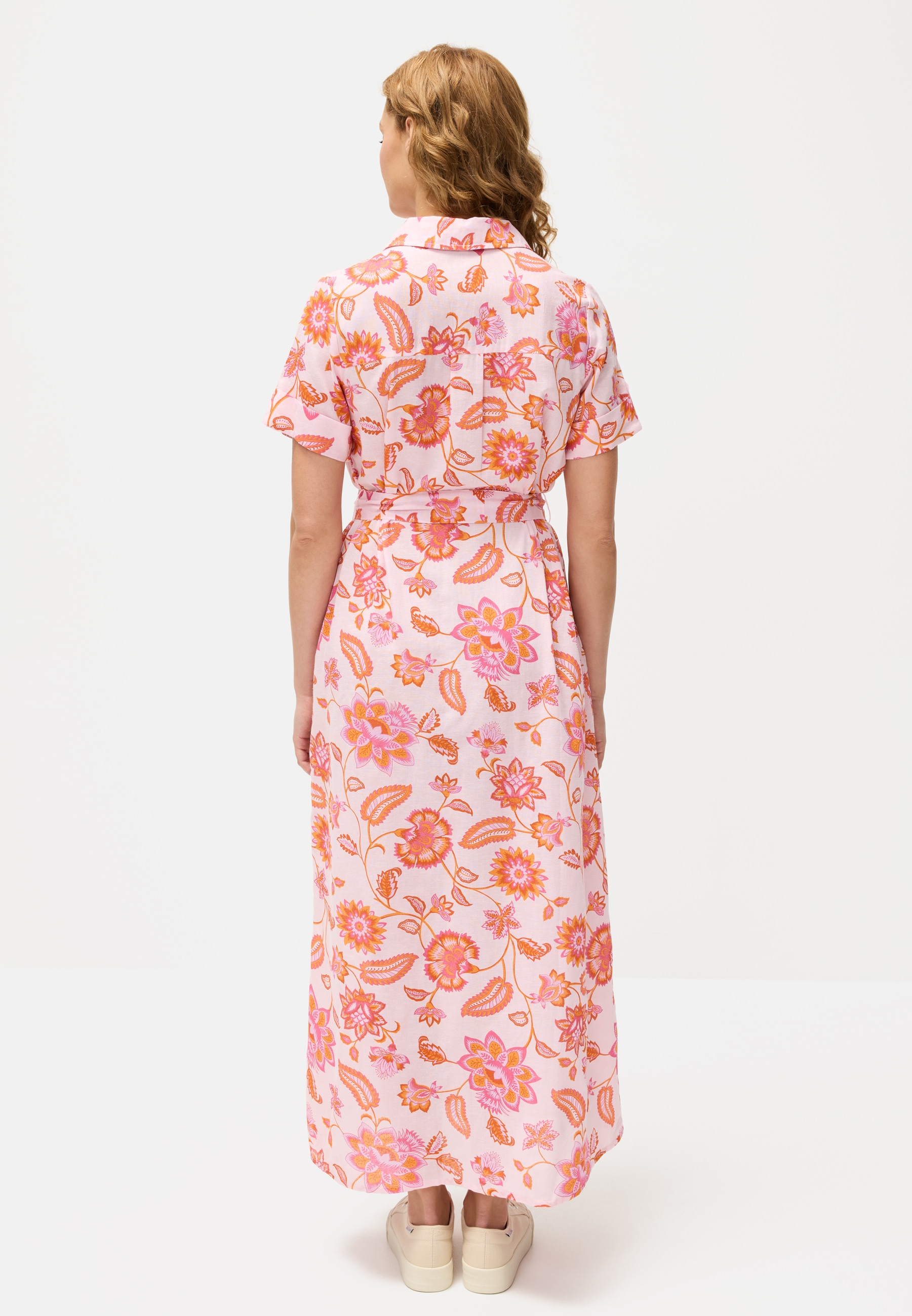 LASCANA Robe chemisier »aus Webware mit Leinenanteil und Alloverdruck« Poches dans les coutures latérales Robe tissée avec imprimé floral, robe d'été, robe imprimée à manches courtes