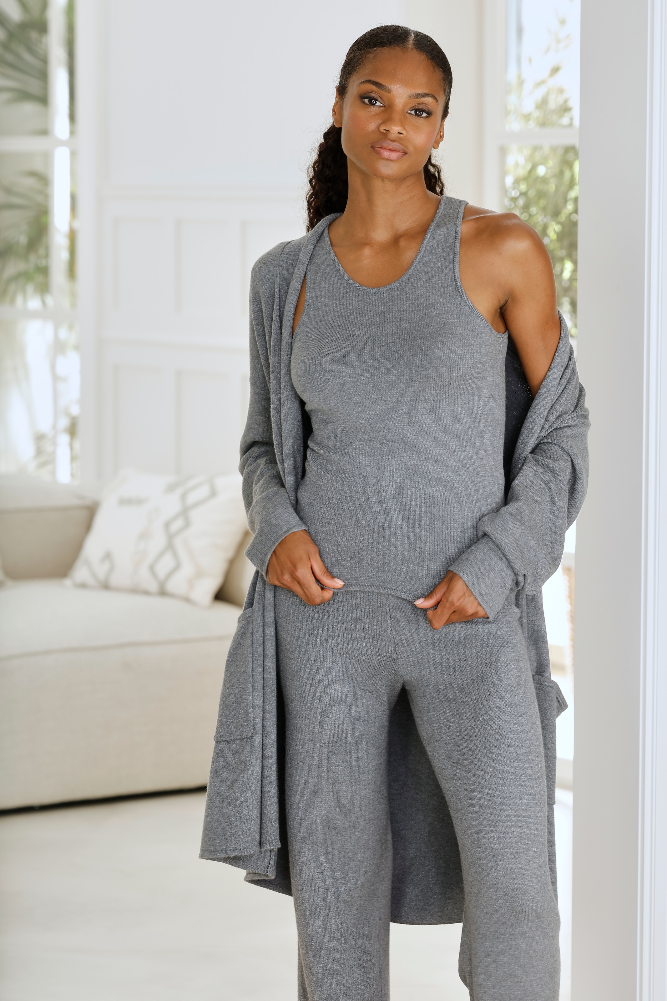 LASCANA Cardigan long mit aufgesetzte Taschen und Umlegekragen, Loungewear