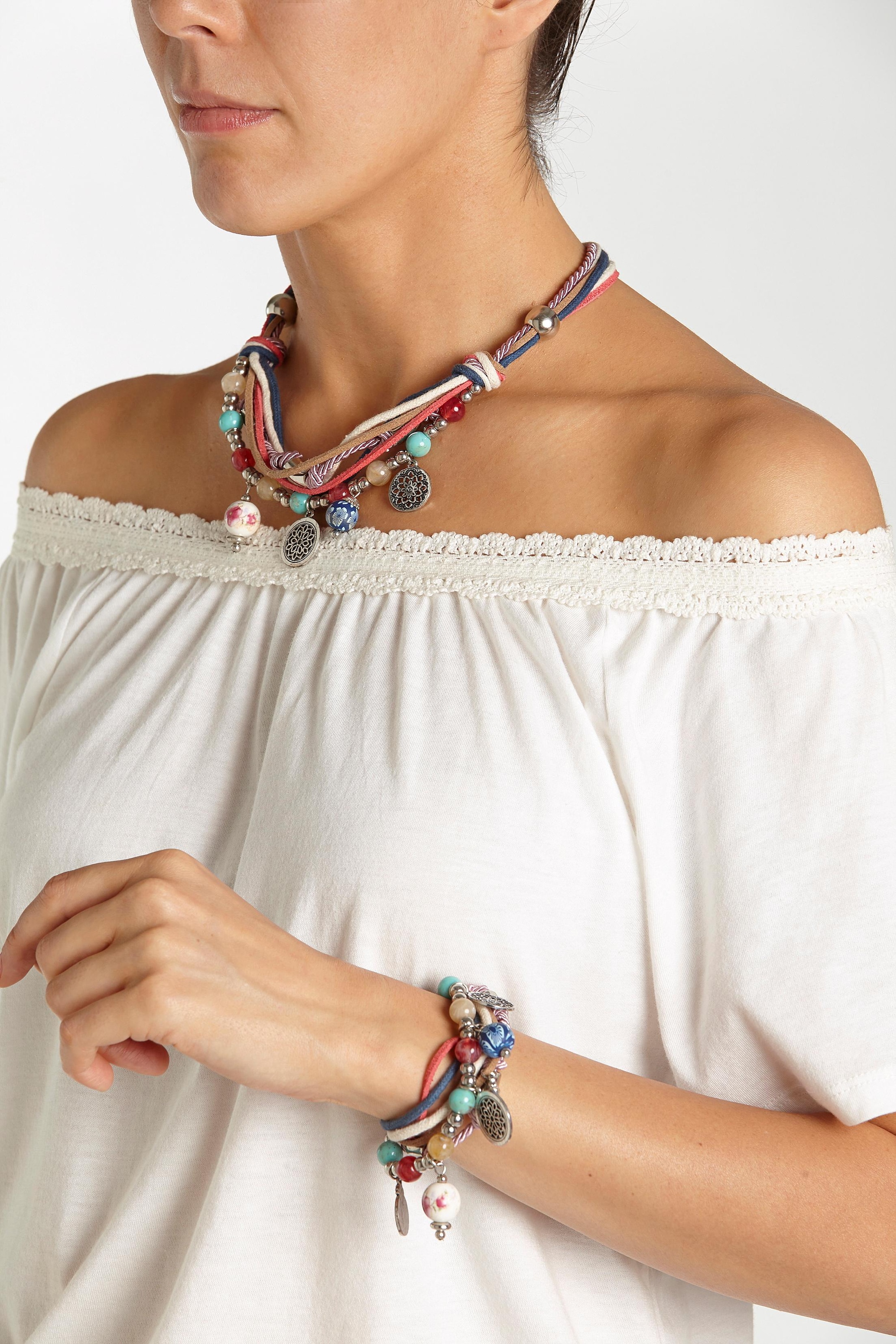 LASCANA Schmuckset »Bettlerarmband und Halsketten Set«, Mit vielen kleinen Anhängern