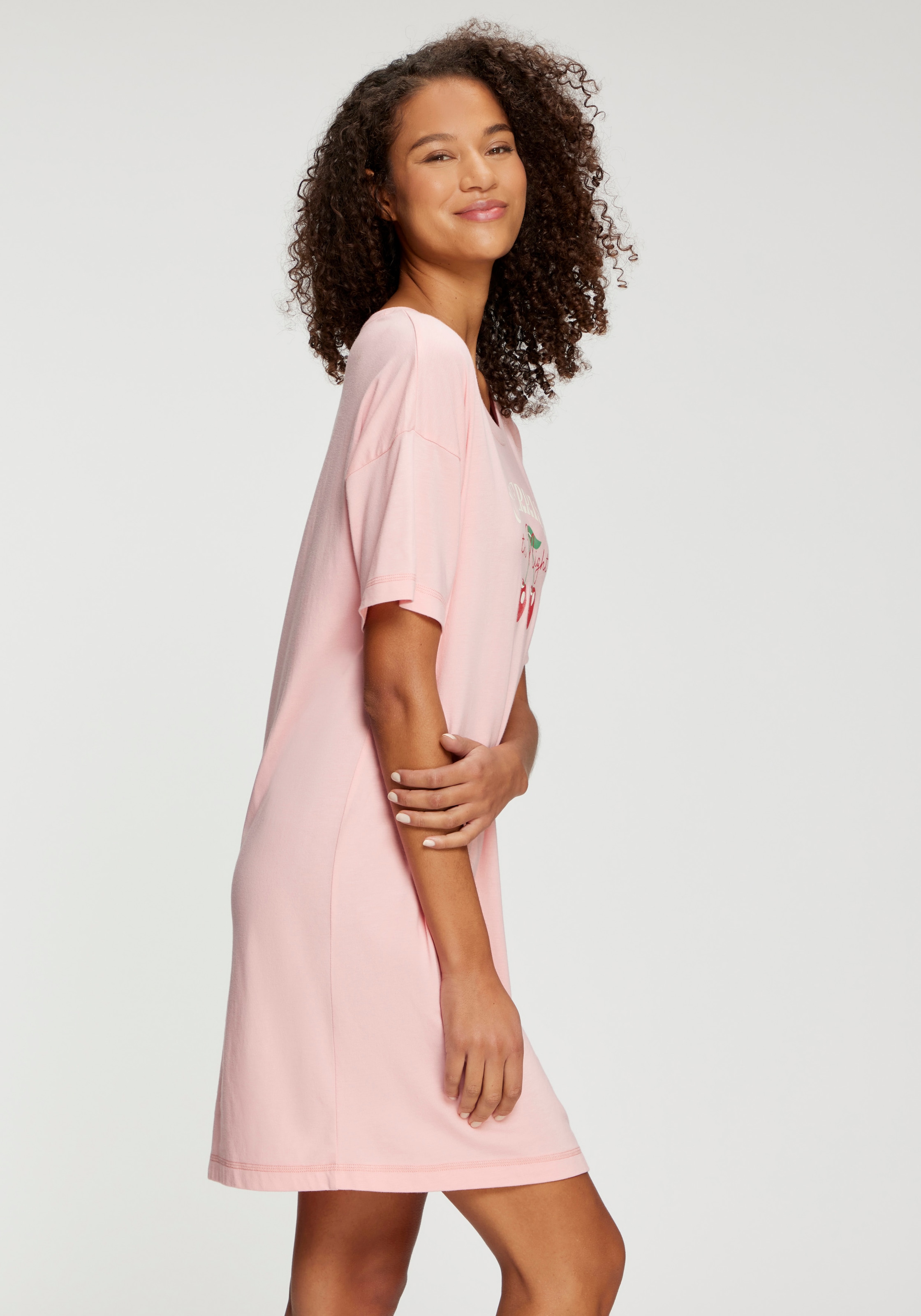 Vivance Dreams by Lascana Chemise de nuit avec joli imprimé fruits