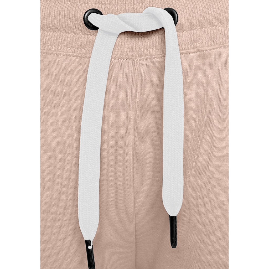 Bench. Loungewear Loungehose, mit Seitenstreifen und geradem Bein, Loungeanzug