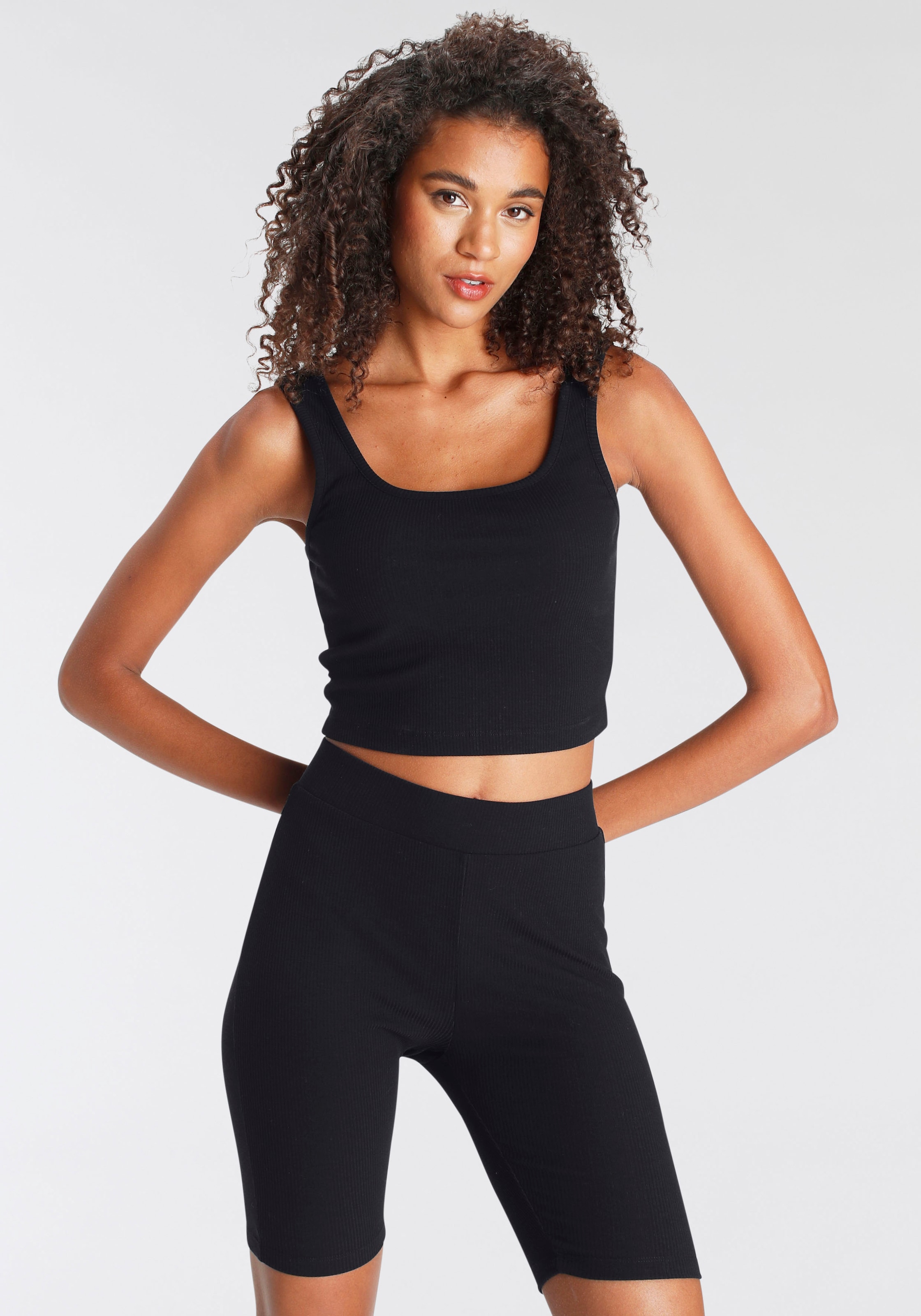 LASCANA Shorty, bestehend aus Top und Shorts aus Rippmaterial, Homewear-Set