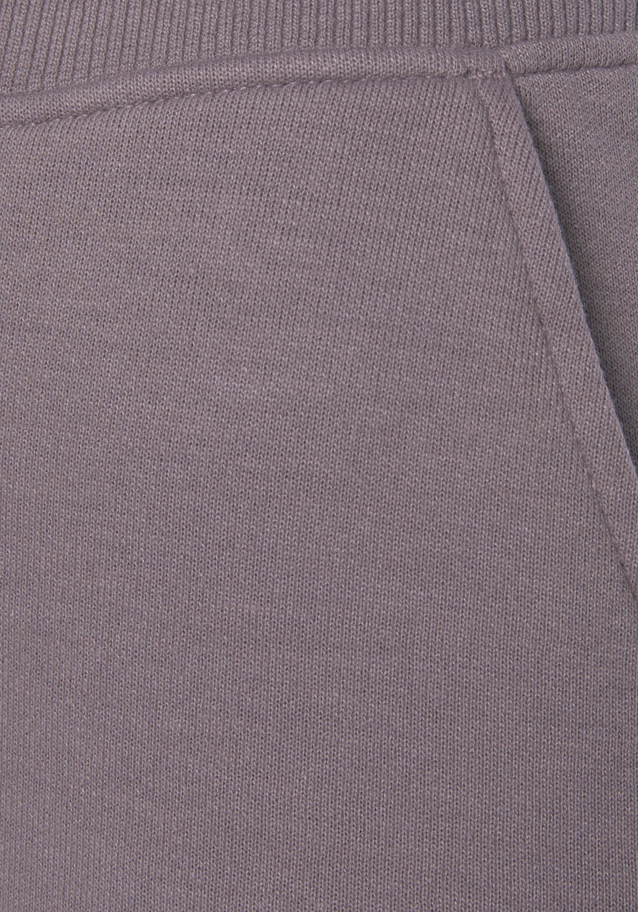 Bench. Loungewear Shorts, mit Logodruck und Stickerei