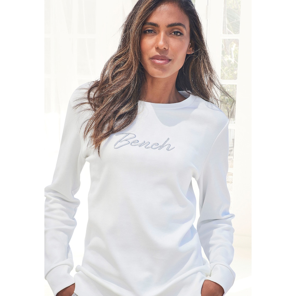 Bench. Loungewear Sweatshirt, mit Logostickerei, Loungewear