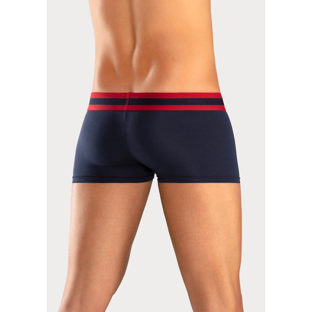 Bench. Hipster, (Packung, 4 St.), knapp sitzende Boxershorts aus Baumwollmischung