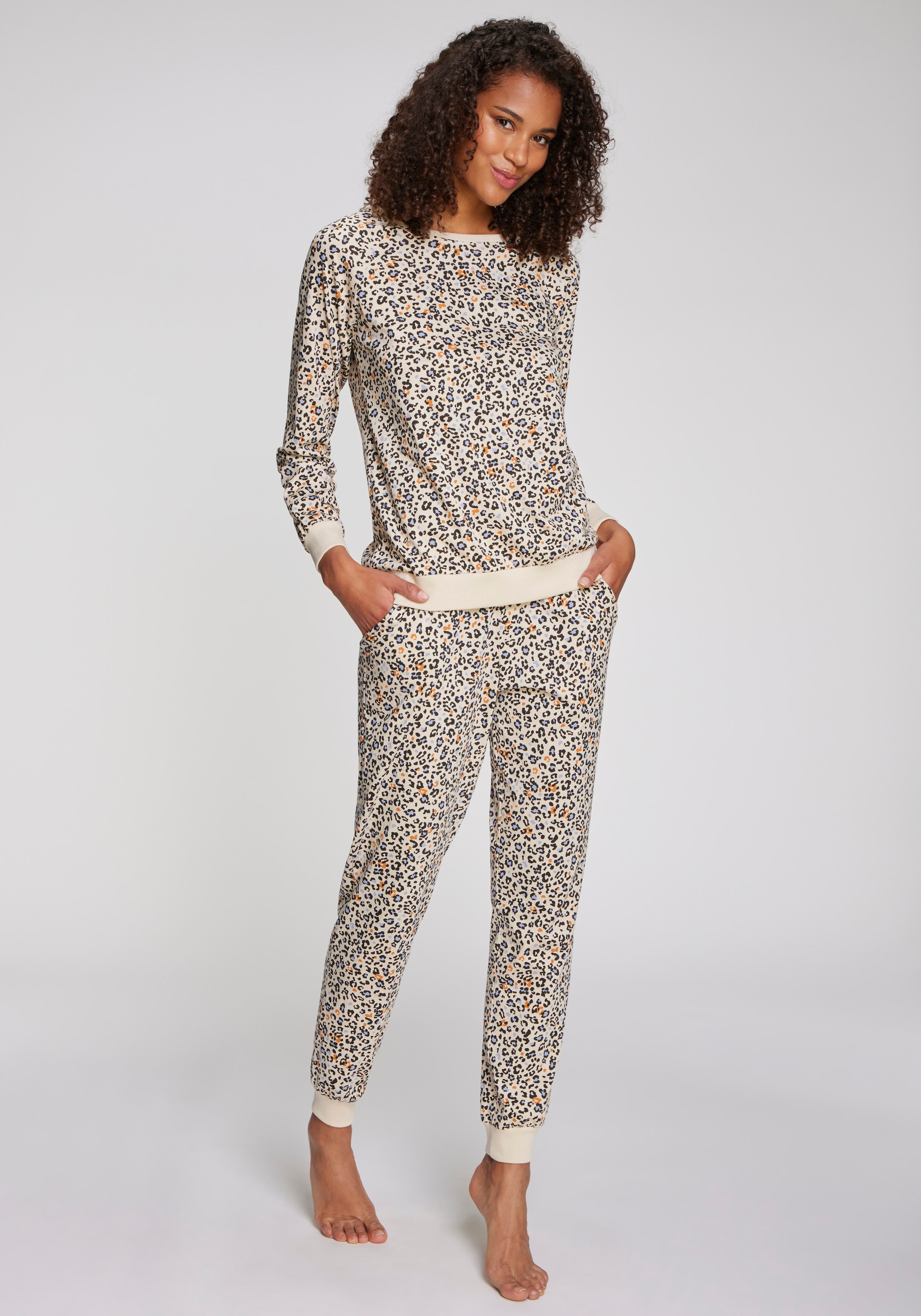 Vivance Dreams Pyjama, (2 tlg.), mit schönem Animalprint