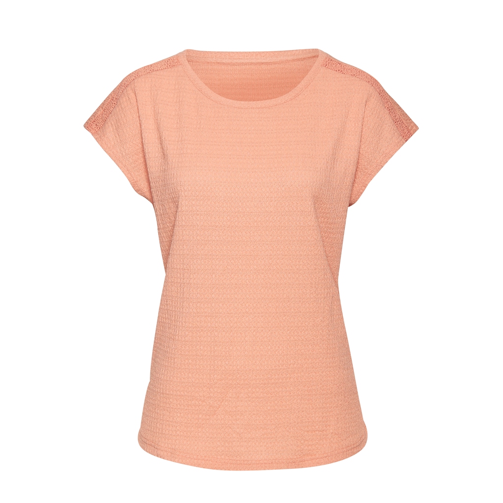 Vivance Kurzarmshirt »mit dekorativem Häkeleinsatz«, aus bügelfreier Crêpe-Qualität