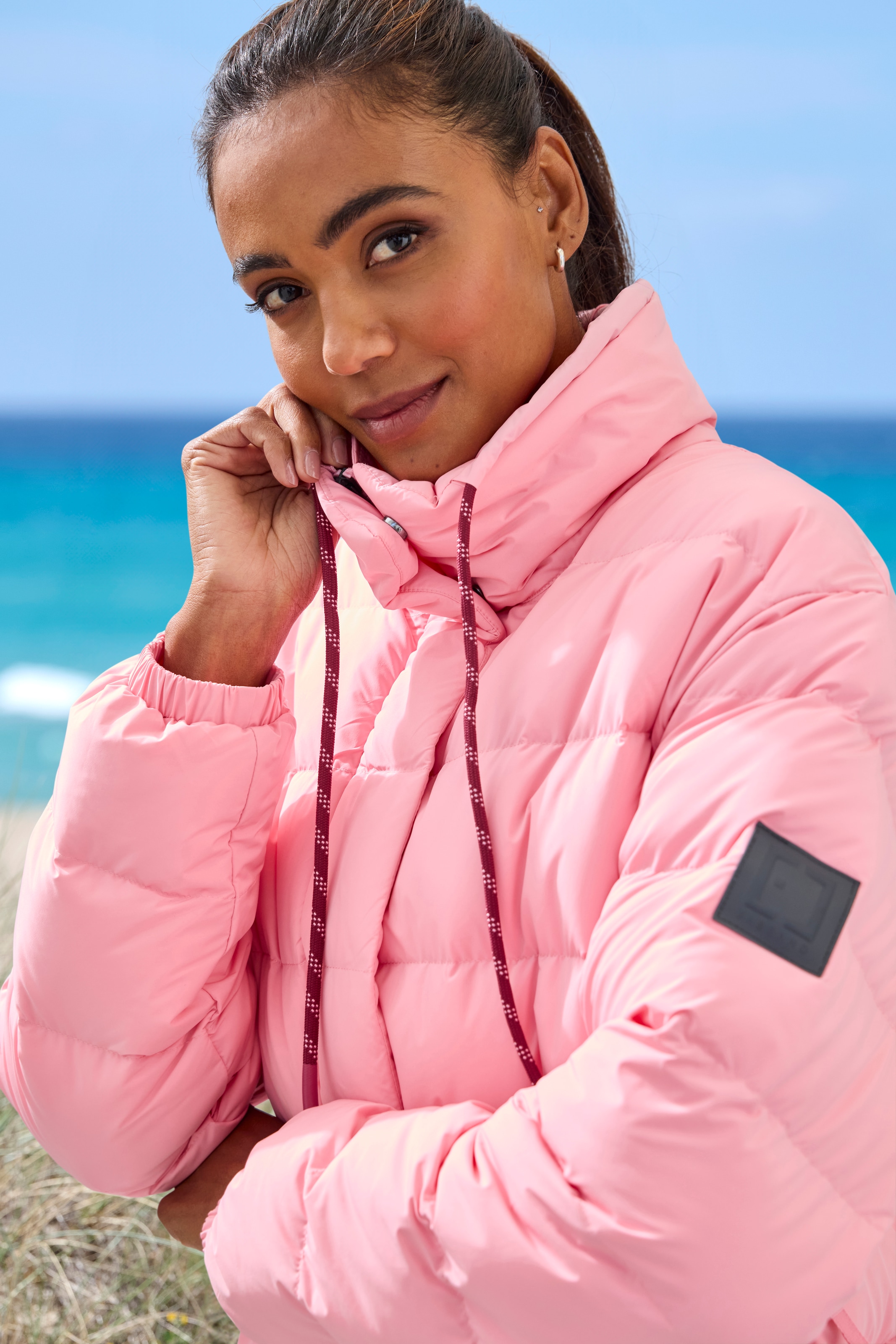 Elbsand Steppjacke mit grossem seitlichen Logo-Print