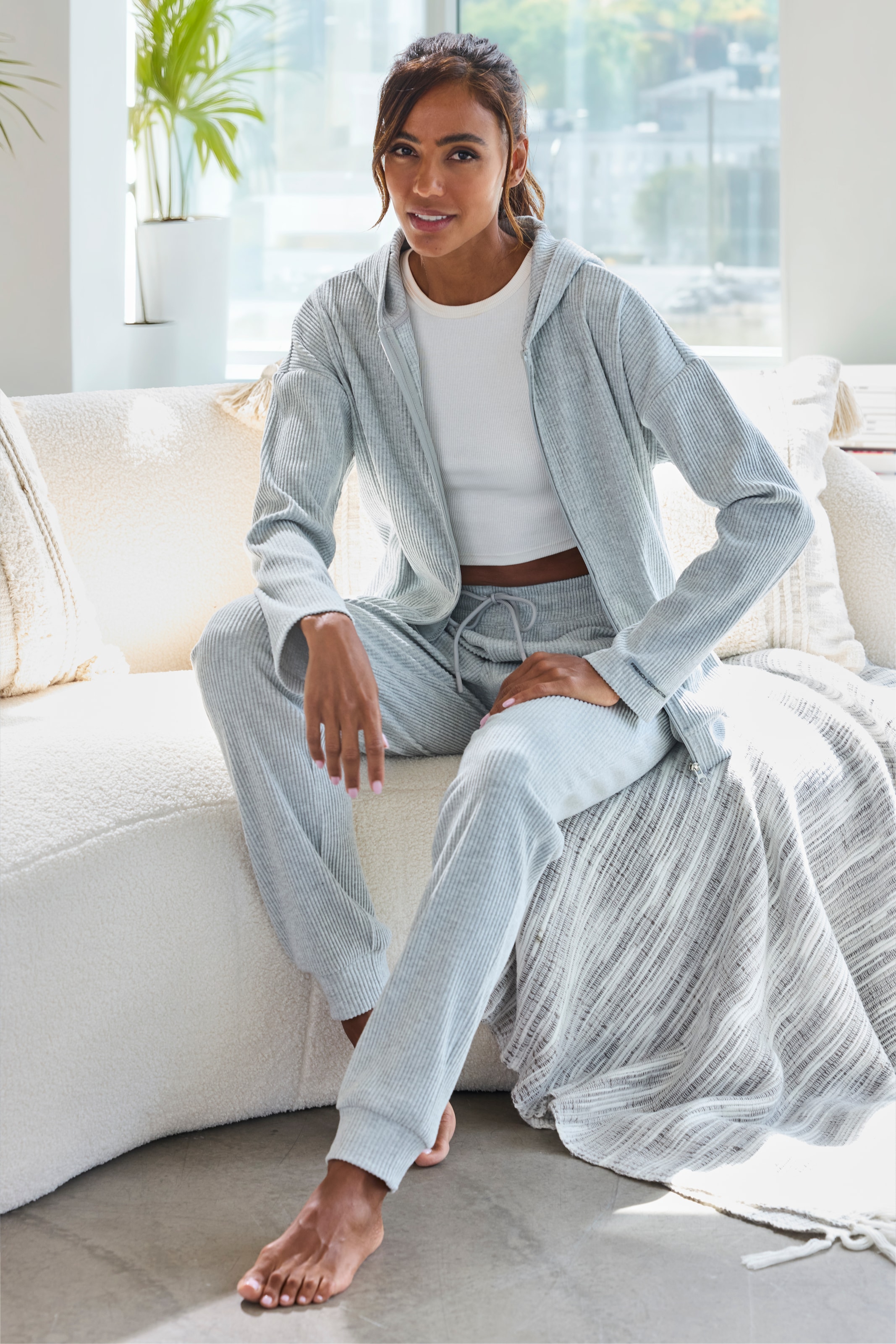French Connection Sweatjacke »- Loungejacke« weiche Rippstruktur mit seitliche Taschen, Home- und Loungewear