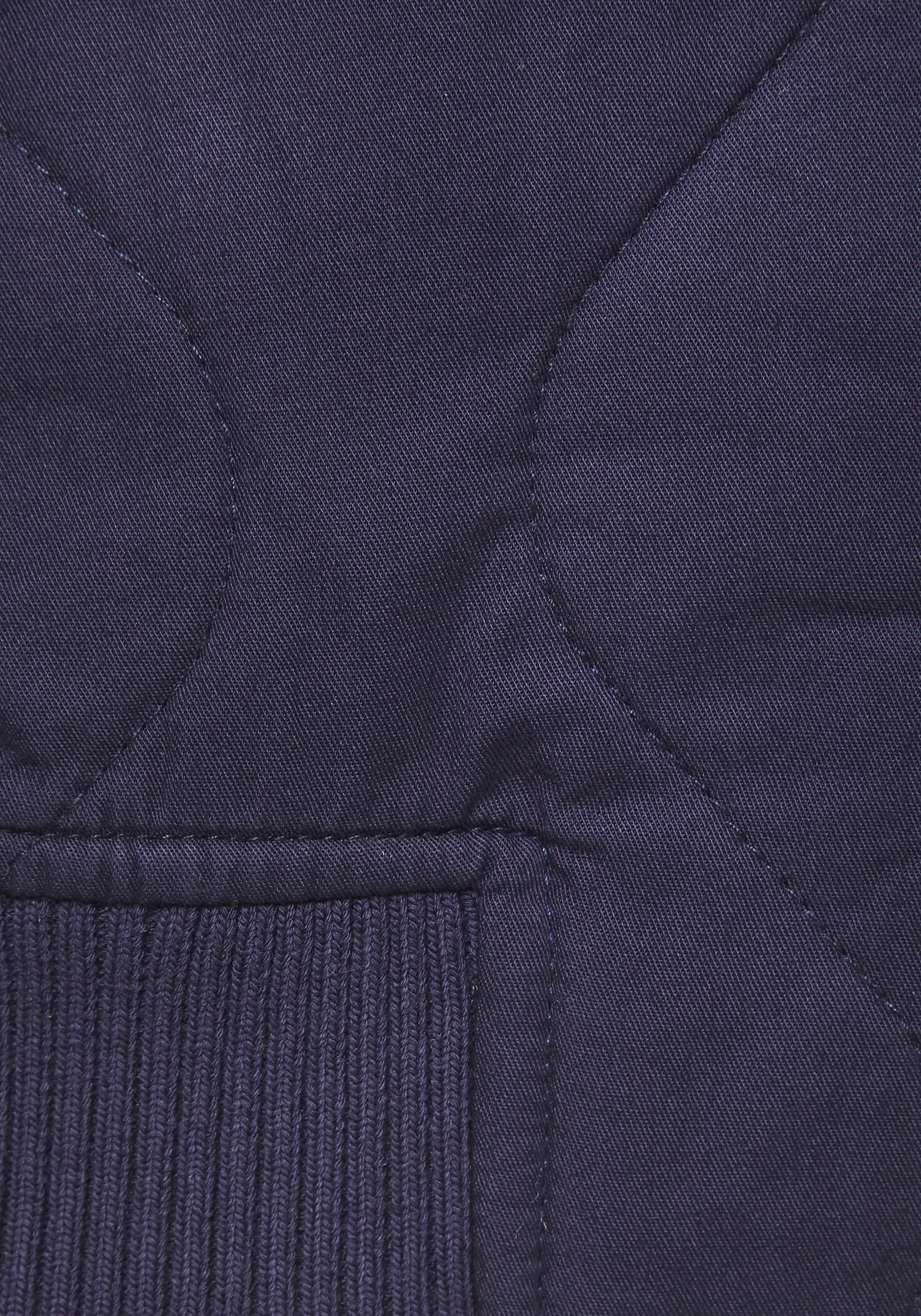 LASCANA Steppjacke, in leicht verwaschener Optik mit Taschen, Bomber-Design