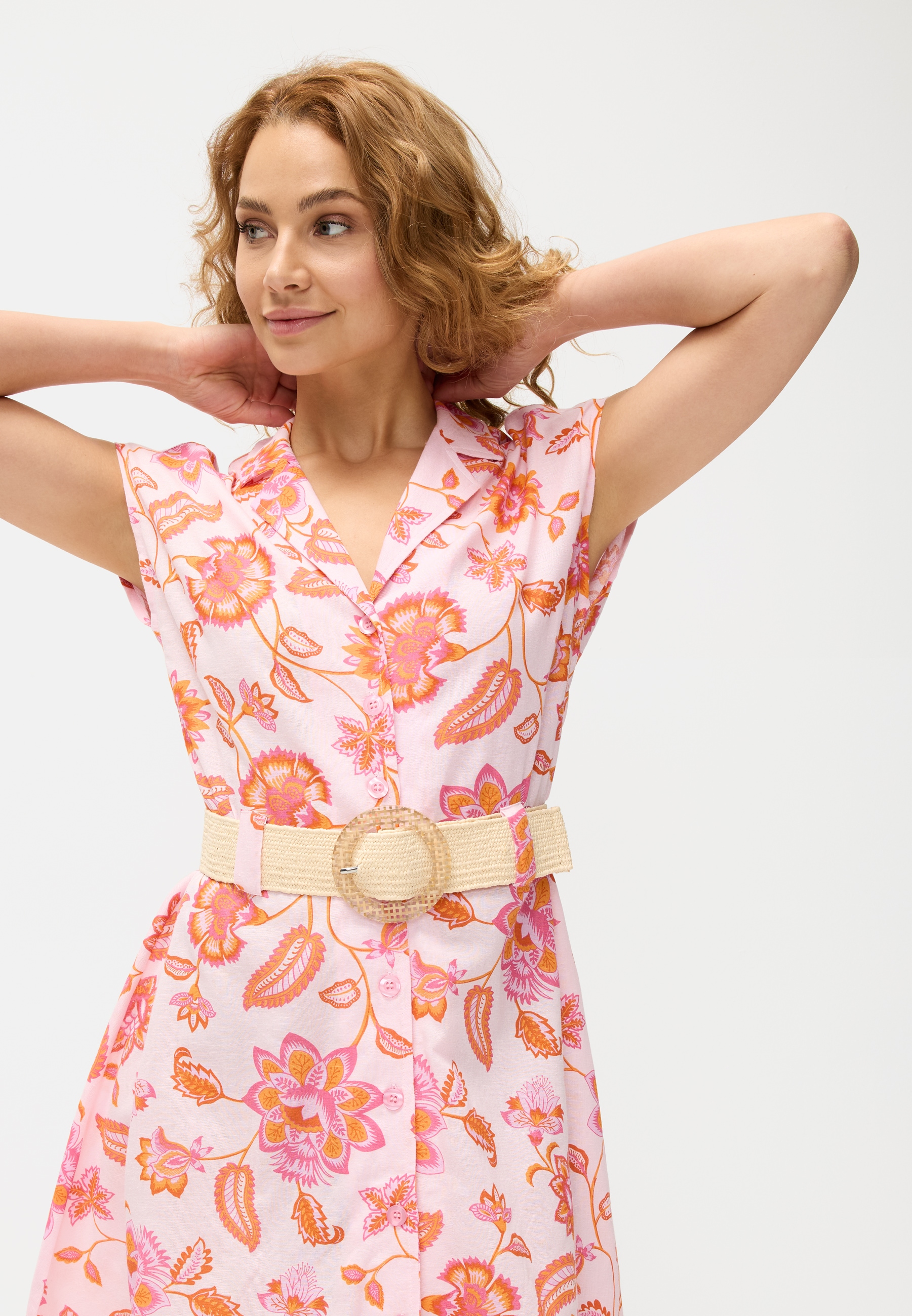 LASCANA Hemdblusenkleid, (mit Bindegürtel), aus Leinenmix, mit Reverskragen, Alloverprint