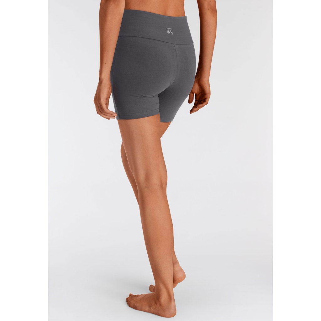 LASCANA Shorts, mit breitem Bündchen und Logodruck