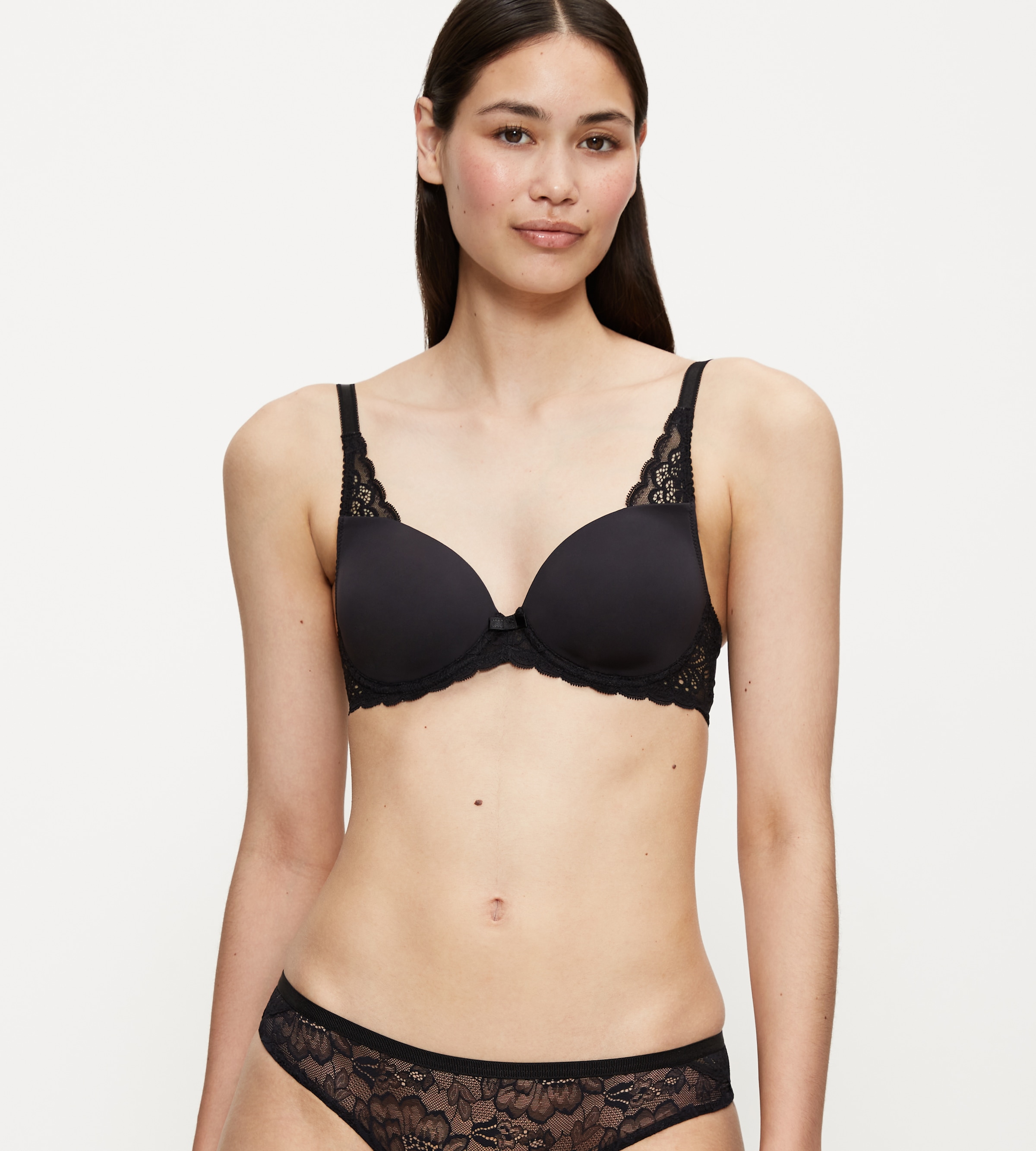 Triumph Soutien-gorge à armatures »Amourette Spotlight WHP X« florales Spitzen-Design, leichte Polsterung, formende Bügel