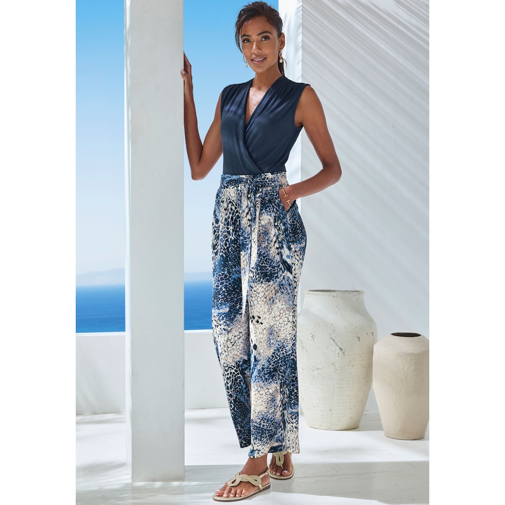 LASCANA Shirttop, mit dezenten Raffungen an der Schulter, elastisches Damentop
