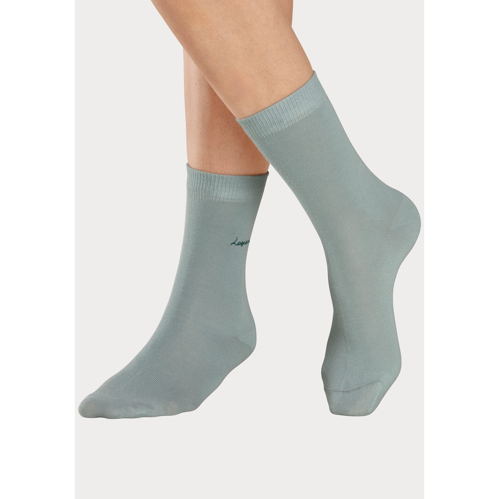 LASCANA Basicsocken, (Box, 7 Paar), mit hochwertiger Logo Stickerei