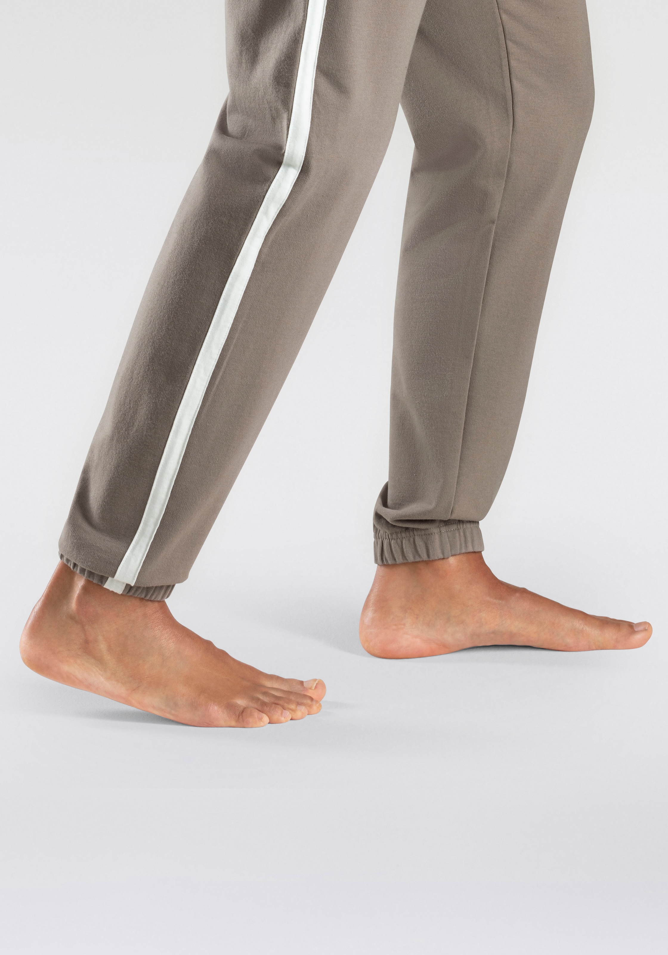 Bench. Loungewear Pantalon de détente »lange Relaxhose, Sweathose«  aus leichter Sweat-Qualität