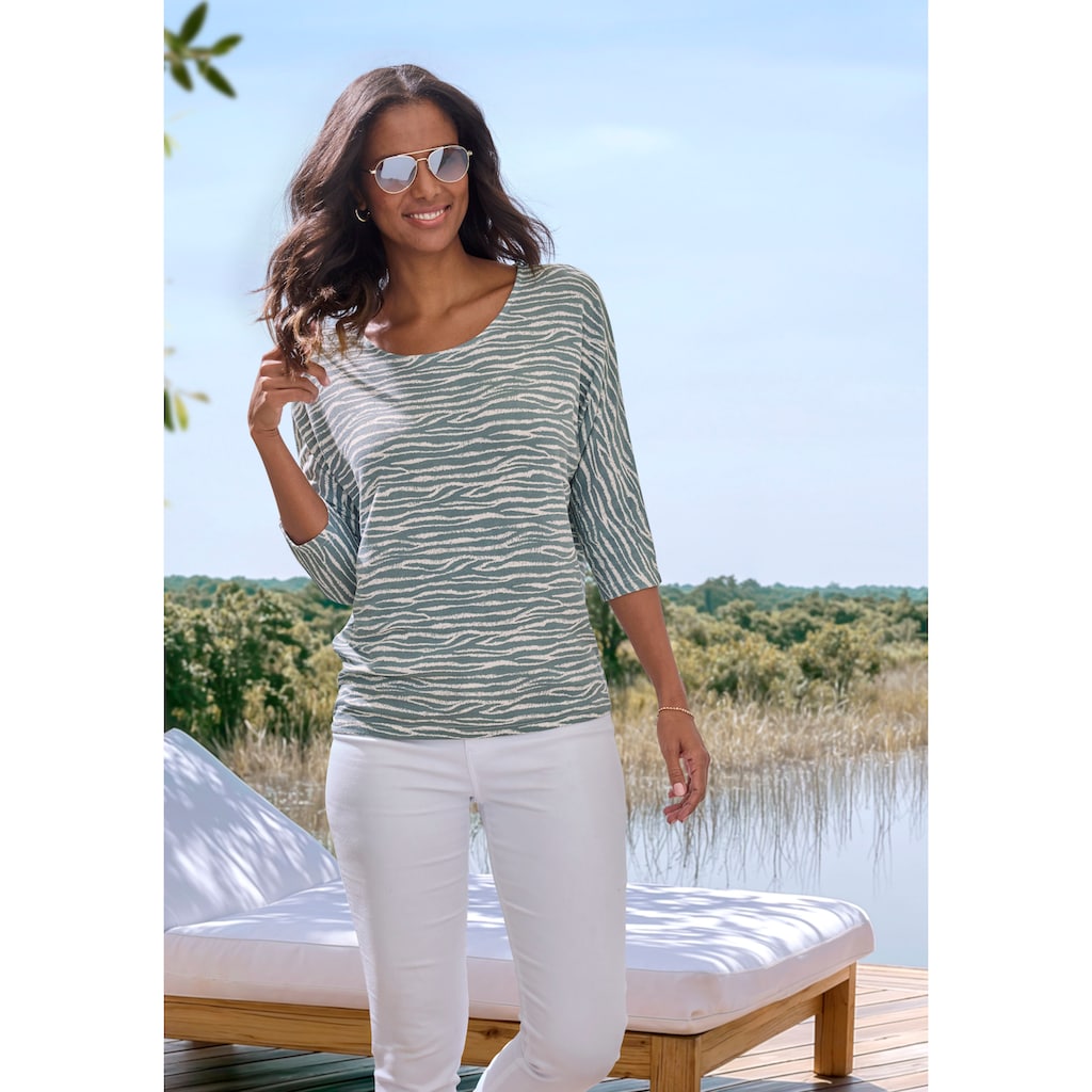 LASCANA 3/4-Arm-Shirt »mit modischem Zebra-Muster«, aus weichem Viskose-Strick