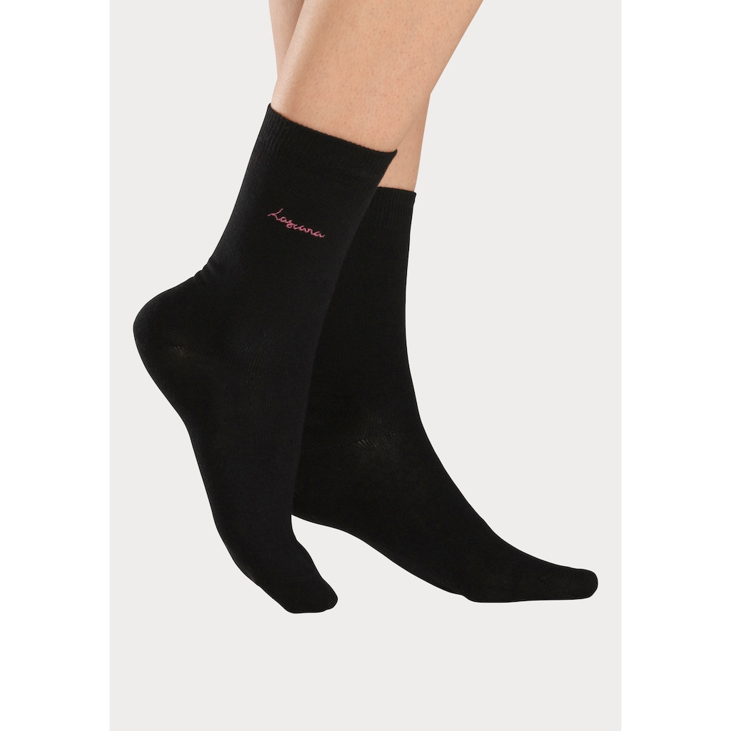 LASCANA Basicsocken, (Box, 7 Paar), mit hochwertiger Logo Stickerei