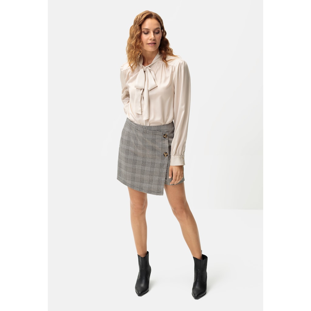 Buffalo Hosenrock, in Wickeloptik mit Karomuster, eleganter Skort mit Zierknöpfen