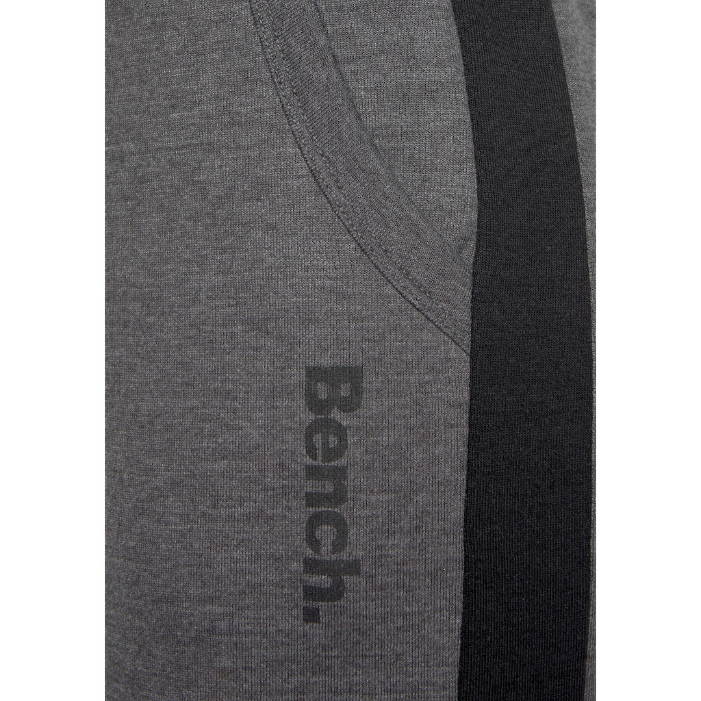 Bench. Loungewear Sweathose, mit Seitenstreifen und schmalem Bein, Loungeanzug