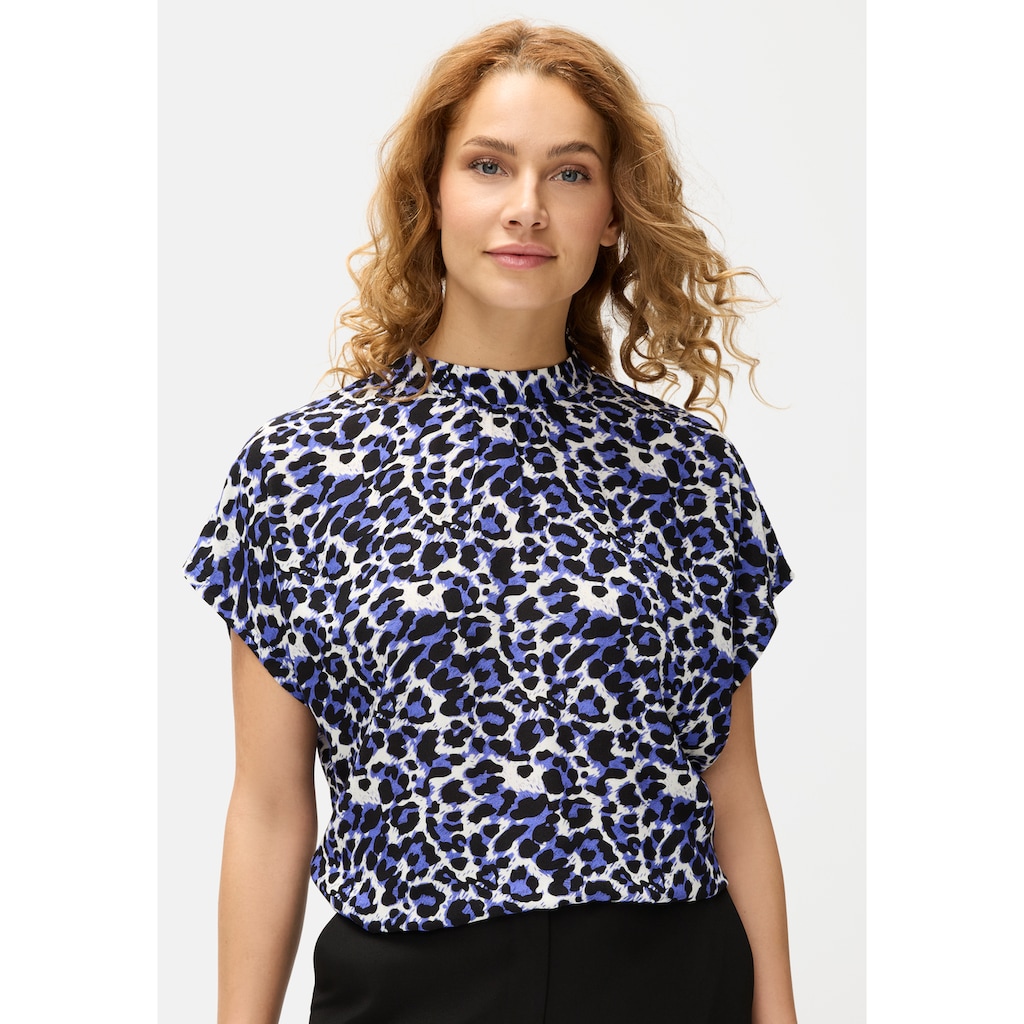 LASCANA Kurzarmbluse, mit Alloverdruck, Damenbluse, sportlich elegant