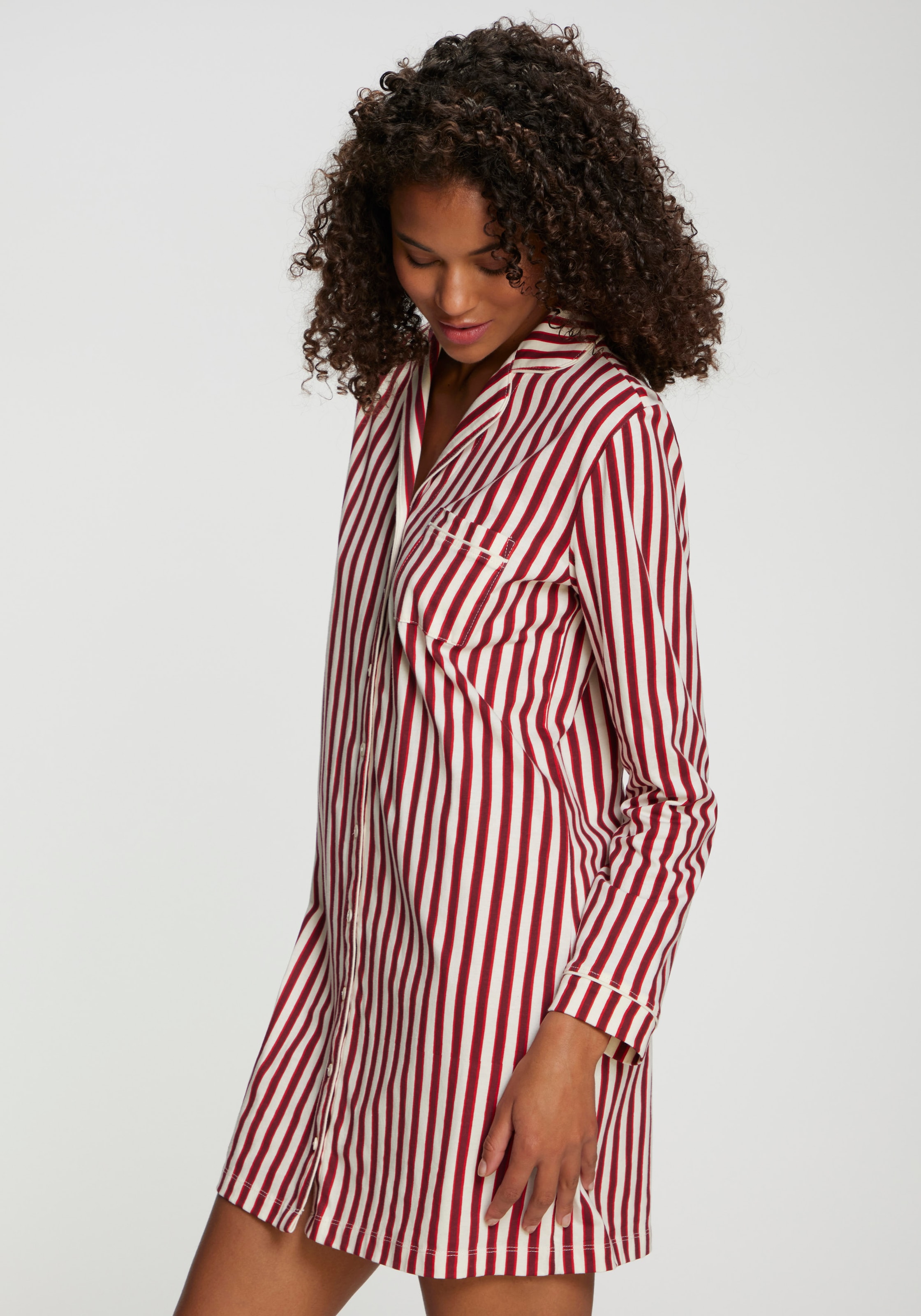 LASCANA Nachthemd Brusttasche Mit Weihnachtlichem Muster