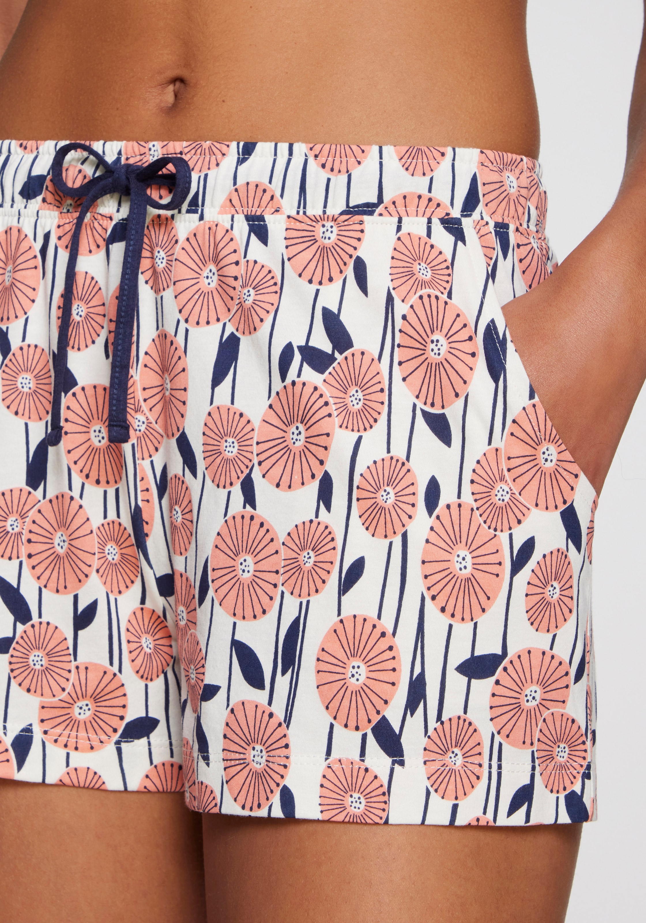Vivance Dreams Pyjamashorts, mit schönem Alloverdruck