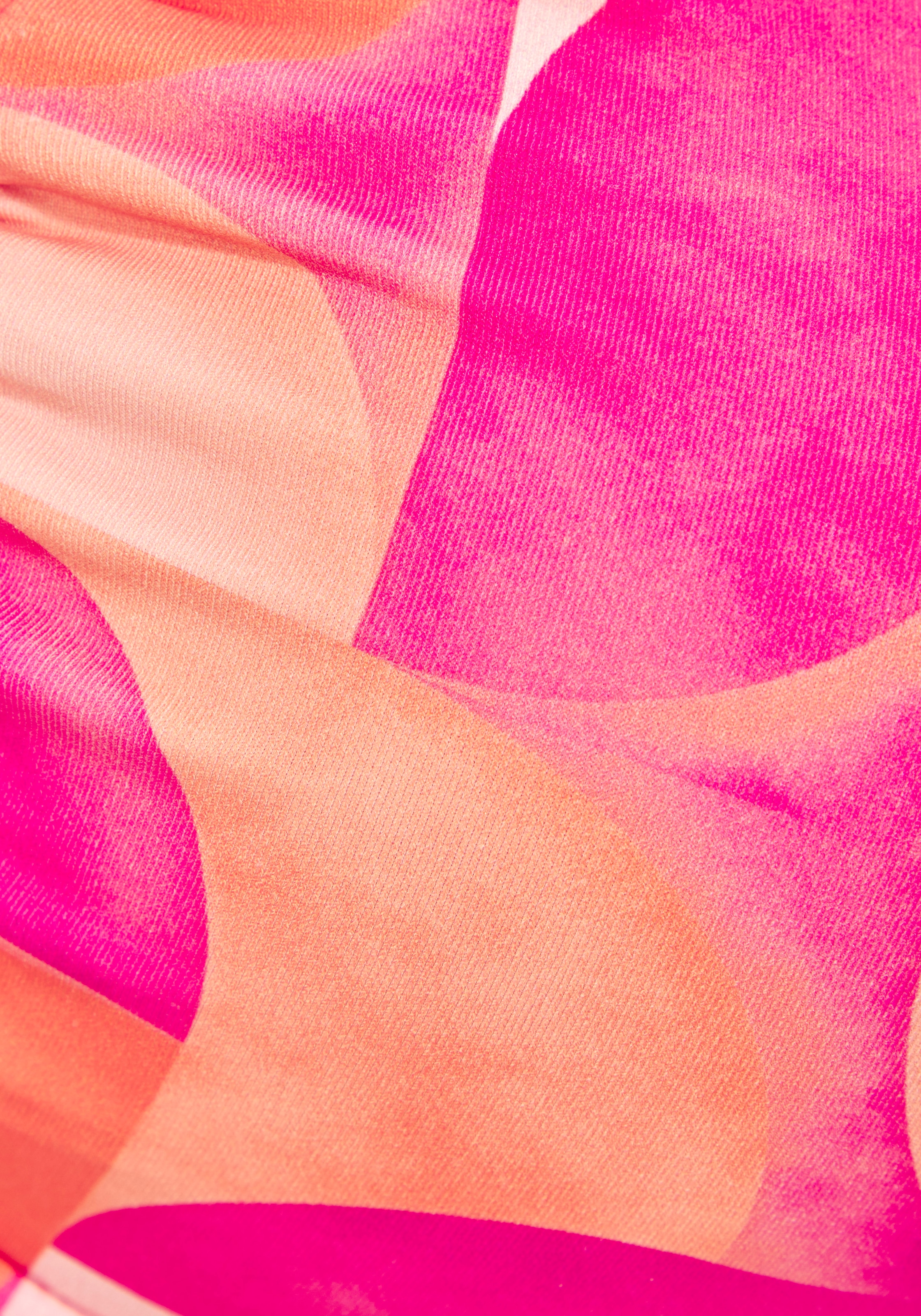 LASCANA Bügel-Bikini-Top »Tilly« mit modernem Allover-Print