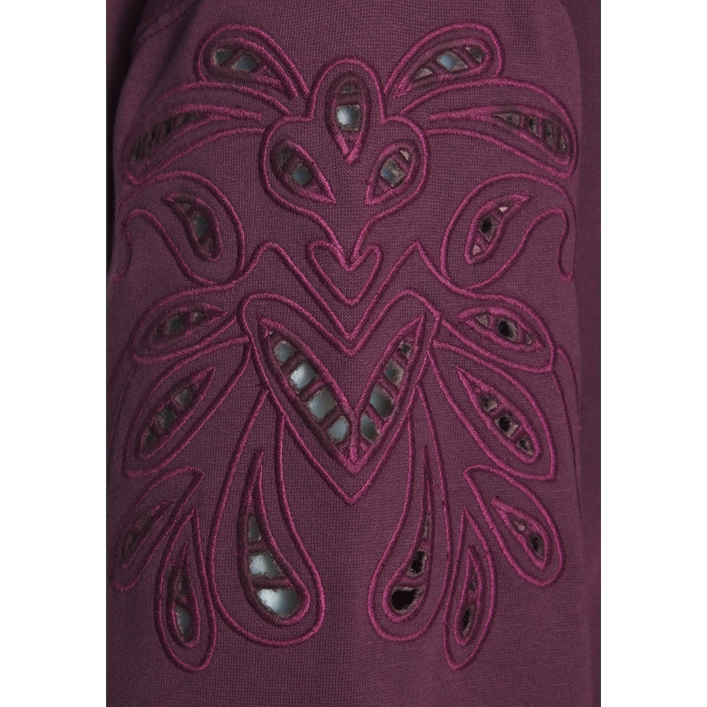 Vivance Sweatshirt, mit Lochstickerei, weicher Baumwoll-Mix