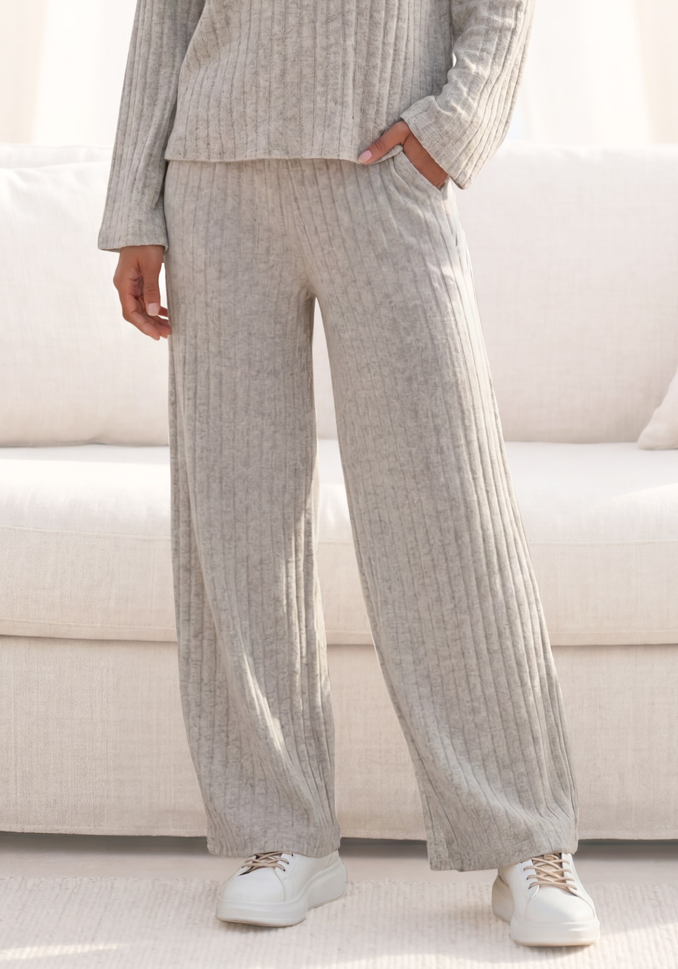 Vivance Schlupfhose »aus kuscheliger Rippware mit flauschigem Griff«  Relaxhose aus Rippstoff, bequeme Loungehose, lässige Jerseyhose