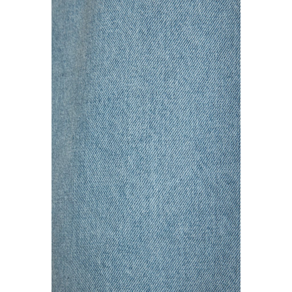 LASCANA Jeansjacke, mit seitlichen Schlitzen