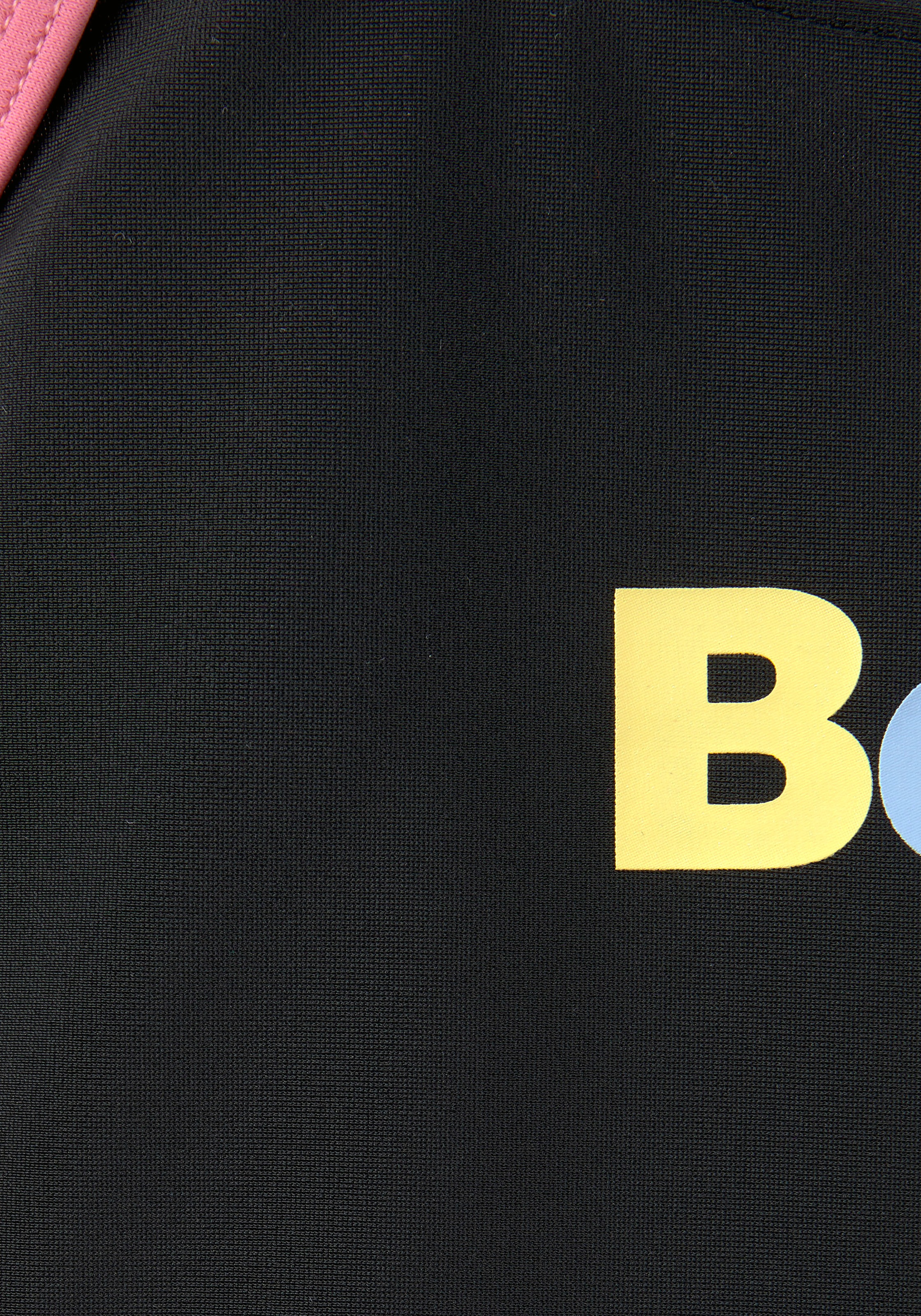 Bench. Badeanzug mit bunten Details