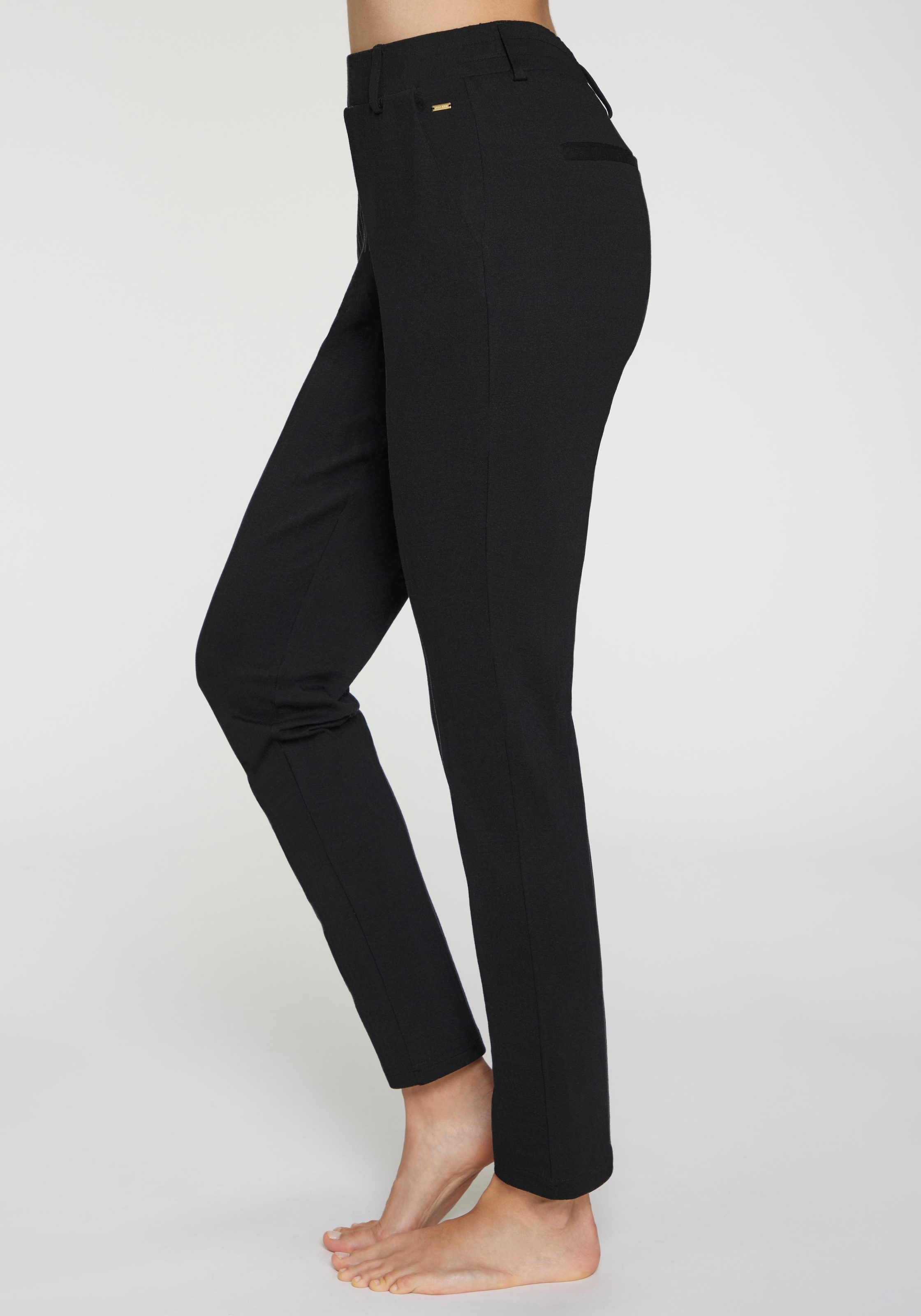 LASCANA Pantalon de jogging »klassische schmale Form«  mit Jacquard Strickmuster oder uni schwarz