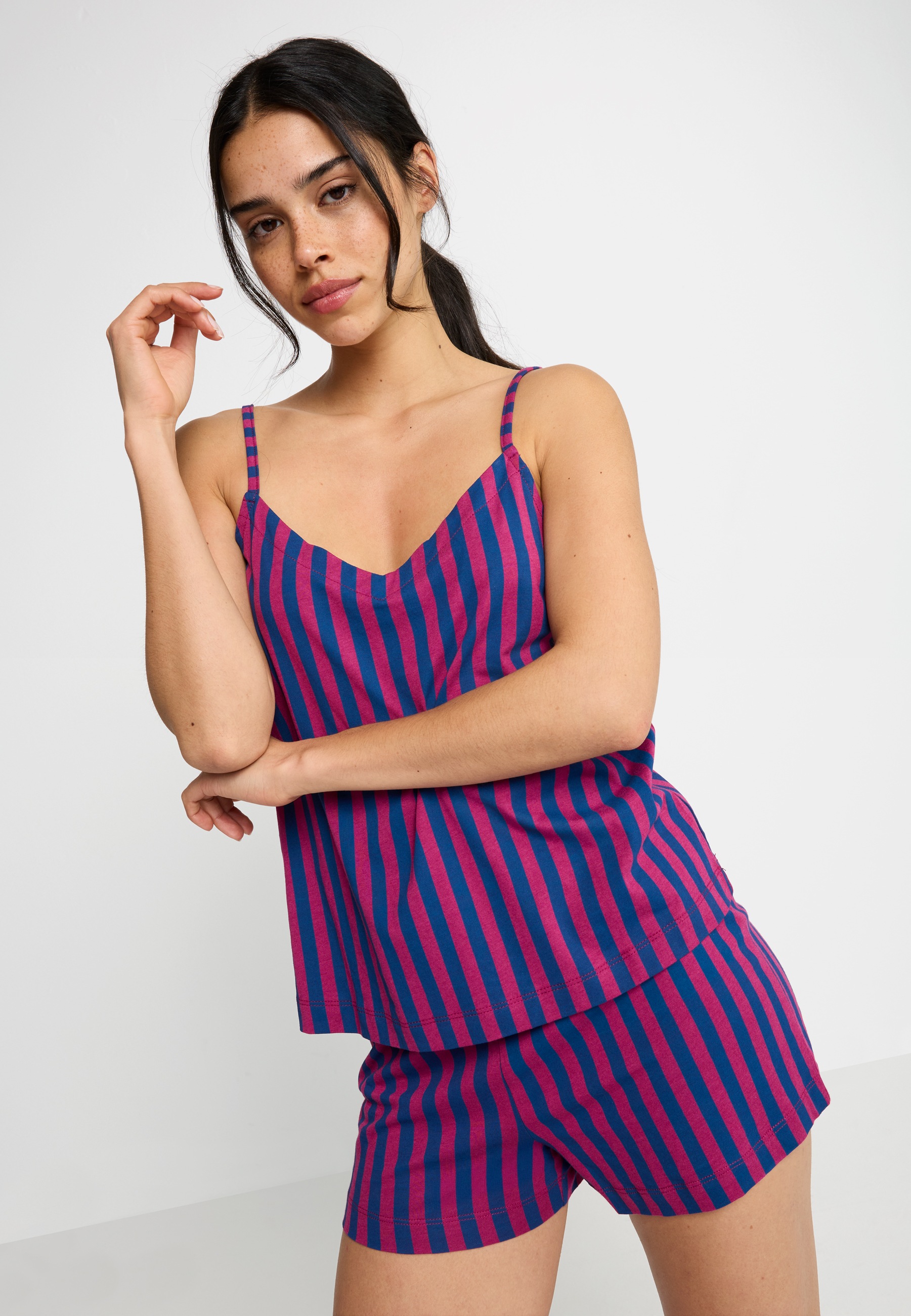 LSCN by LASCANA Shorty 2 tlg. mit schönem Streifendruck