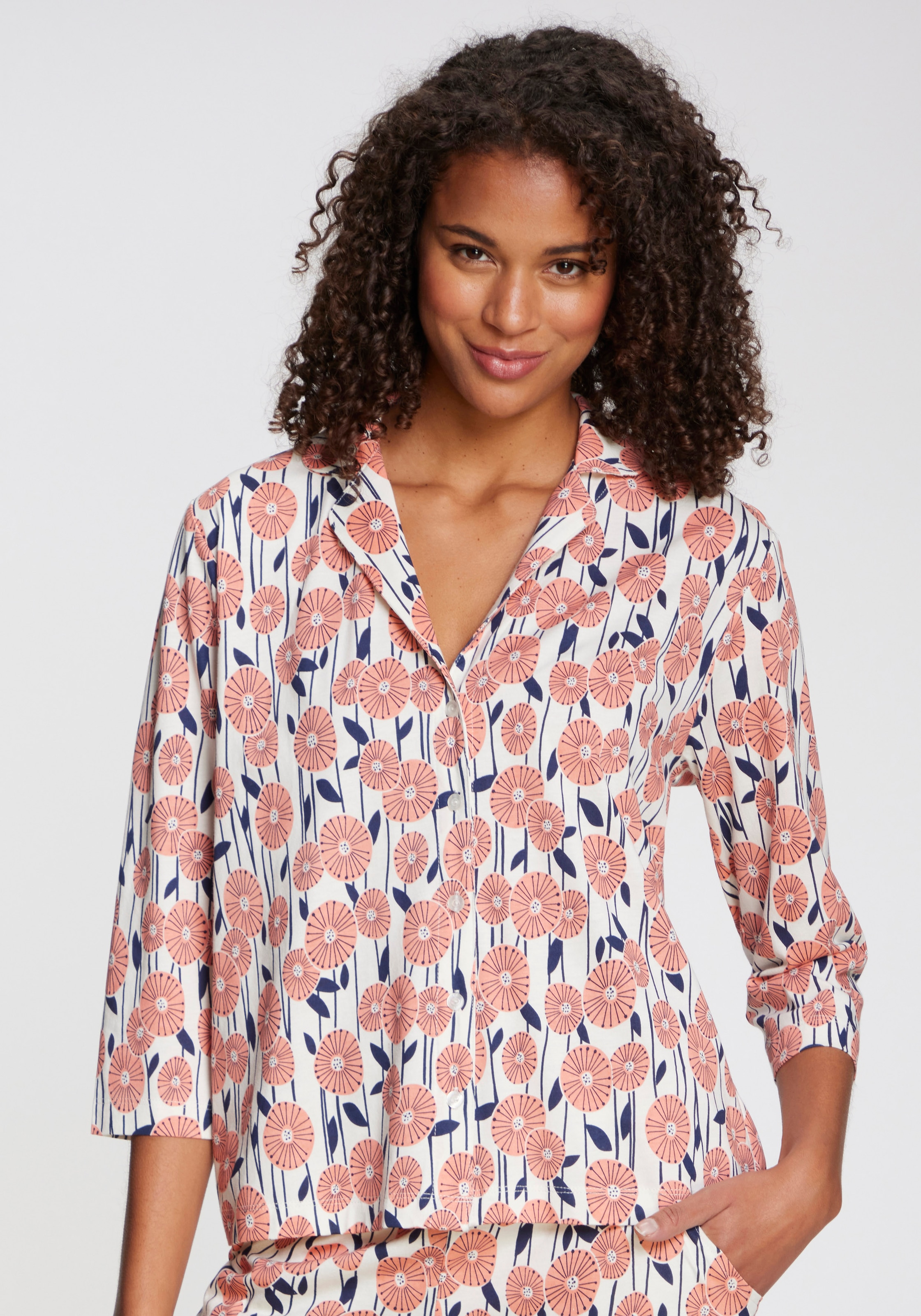 Vivance Dreams Pyjamaoberteil mit schönem Alloverdruck