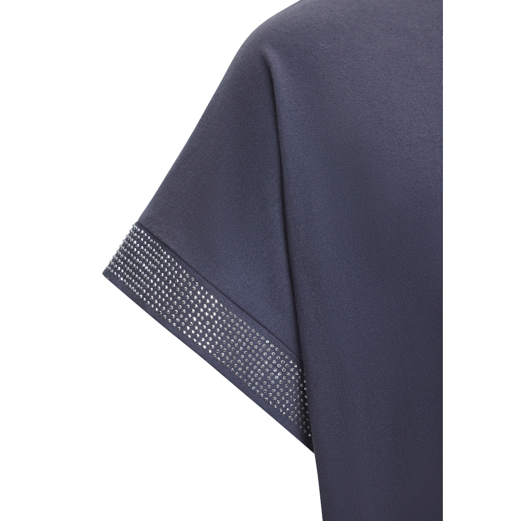 LASCANA Kurzarmshirt »mit glitzernem Strass-Design am Arm«, aus weicher Baumwoll-Qualität