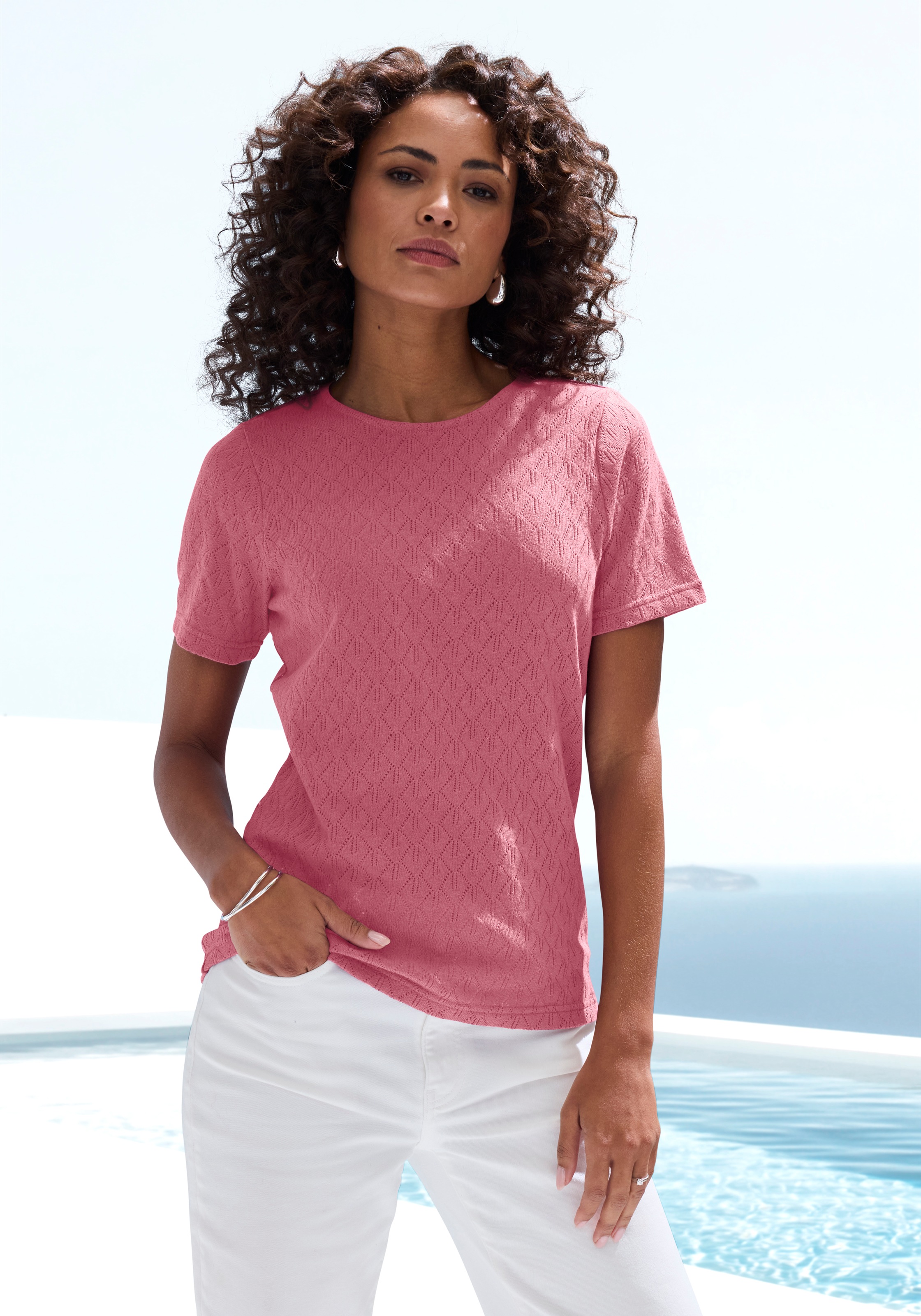Vivance Kurzarmshirt »mit modischem Ajour-Muster« aus weicher Baumwoll-Qualität